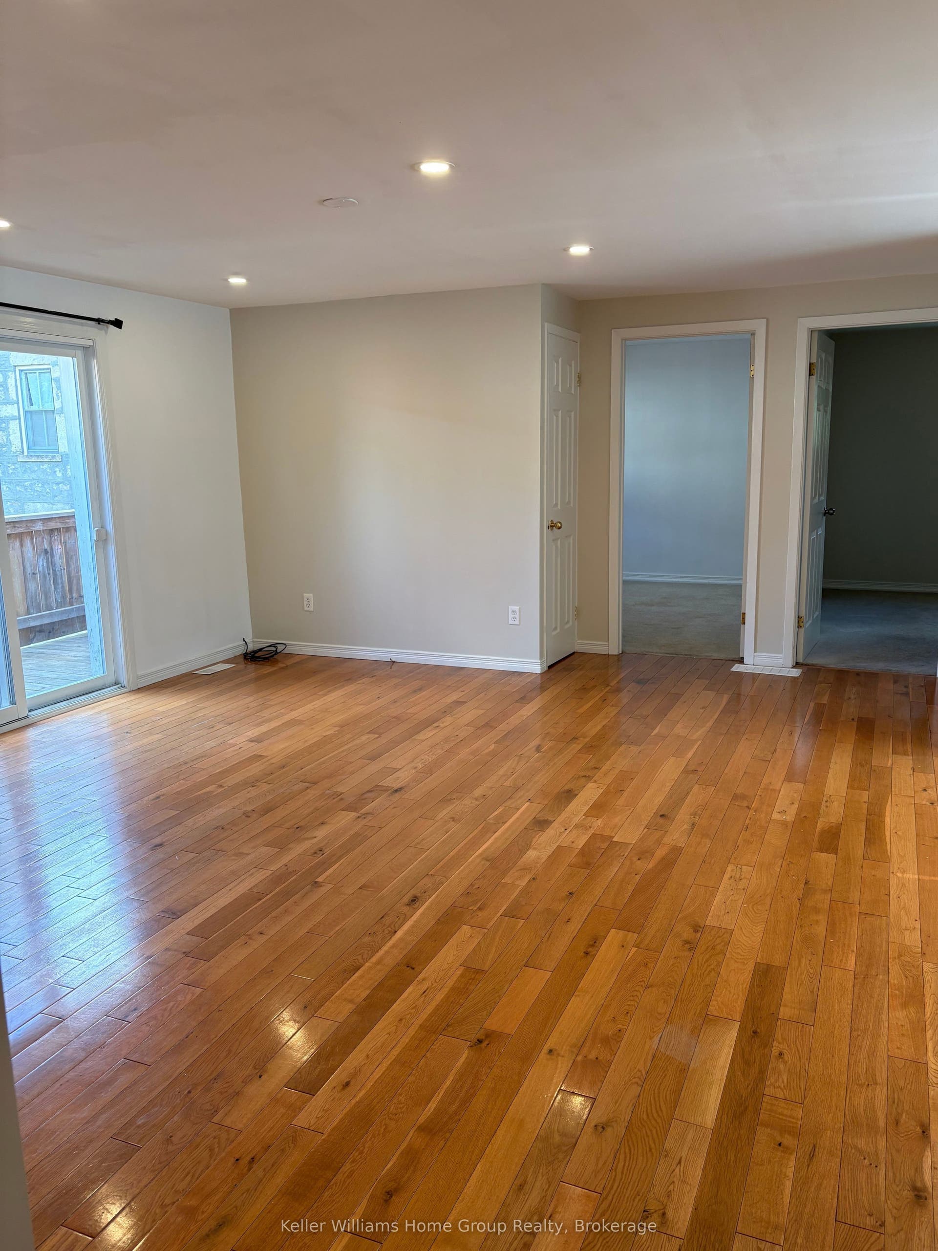 28 Oxford Street, Guelph, Wellington ON N1H 2M3 28 Oxford Street, Guelph, Wellington ON N1H 2M3