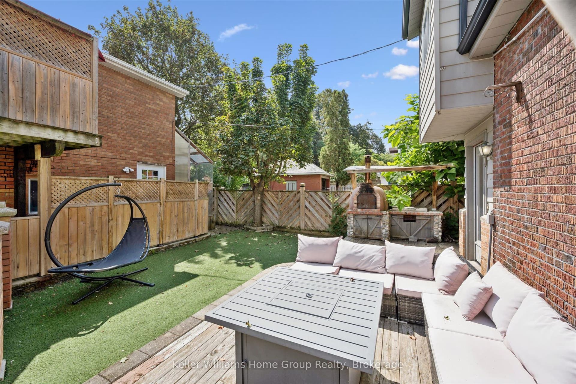 28 Oxford Street, Guelph, Wellington ON N1H 2M3 28 Oxford Street, Guelph, Wellington ON N1H 2M3