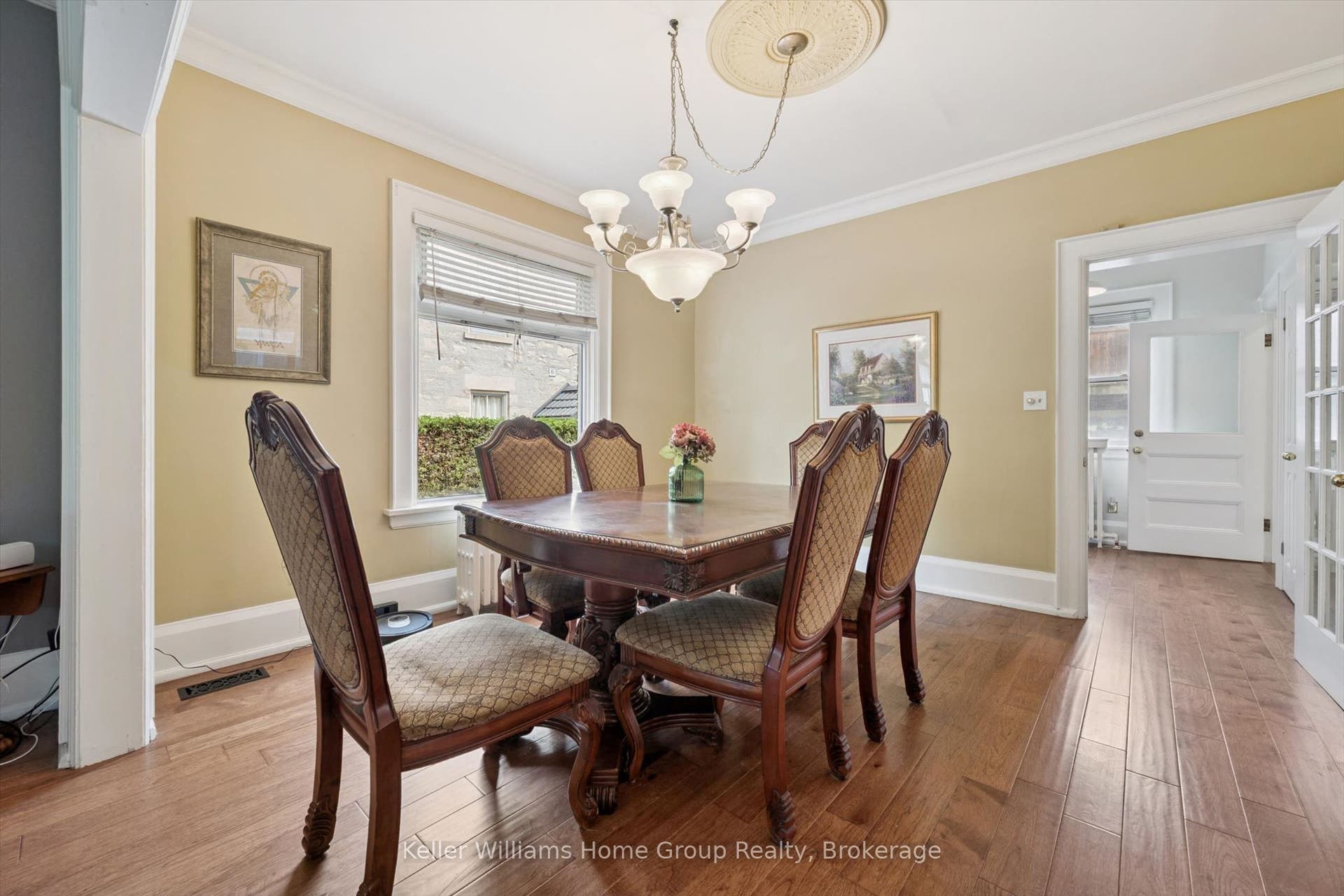 28 Oxford Street, Guelph, Wellington ON N1H 2M3 28 Oxford Street, Guelph, Wellington ON N1H 2M3