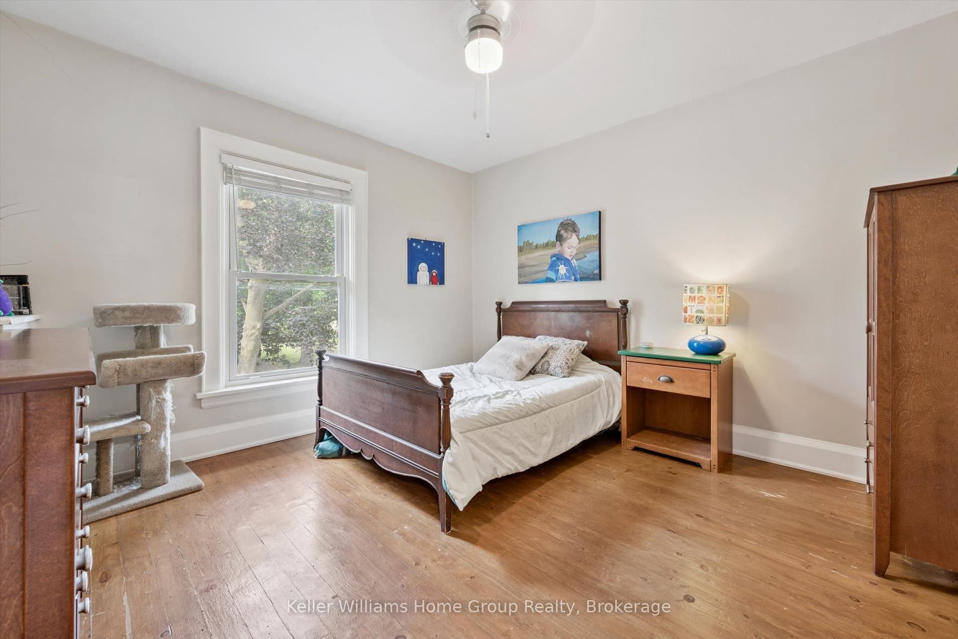 28 Oxford Street, Guelph, Wellington ON N1H 2M3 28 Oxford Street, Guelph, Wellington ON N1H 2M3