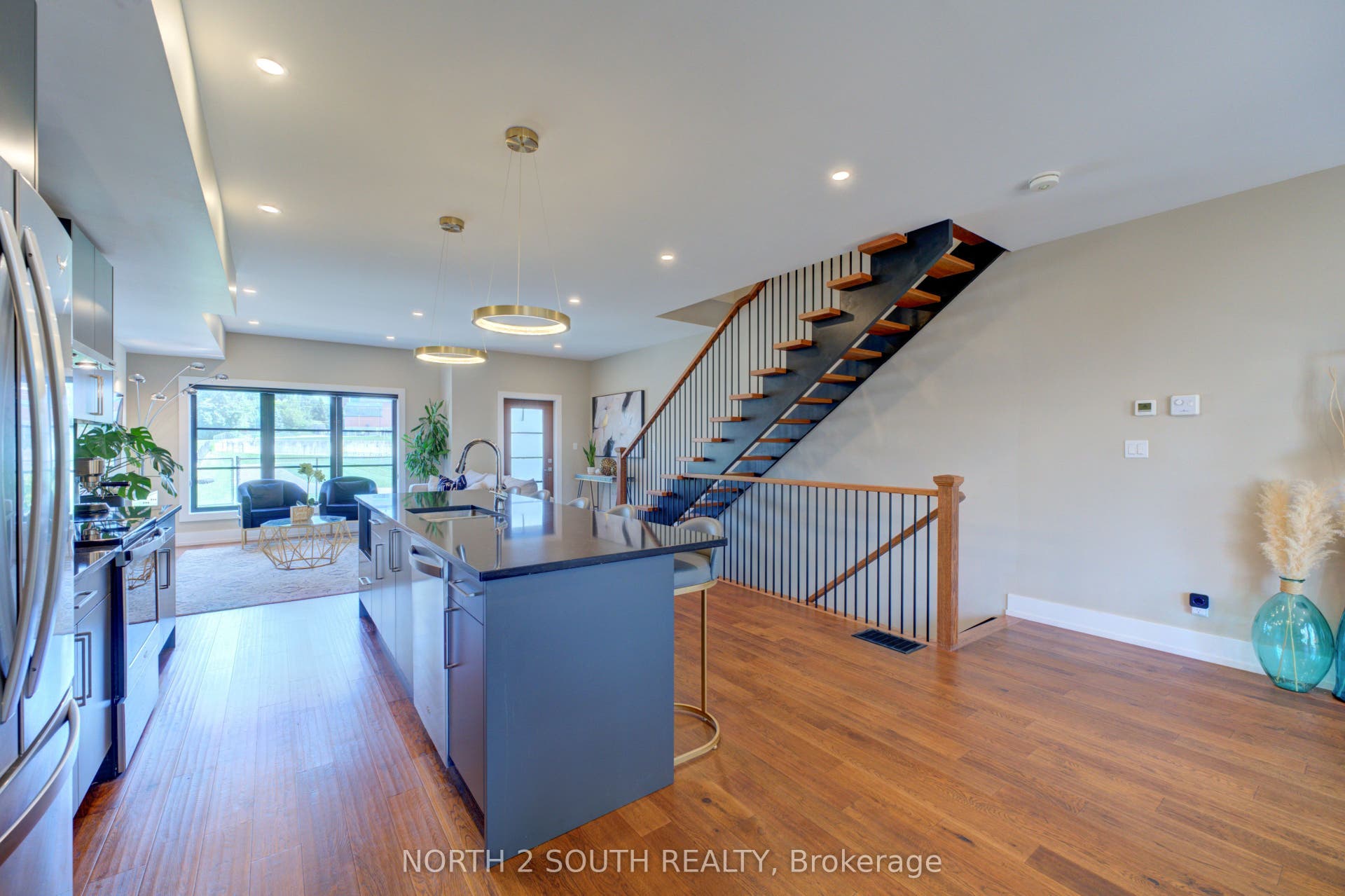 3 Spring Lane, #B, Brantford, Brantford ON N3T 4M2 3 Spring Lane, #B, Brantford, Brantford ON N3T 4M2