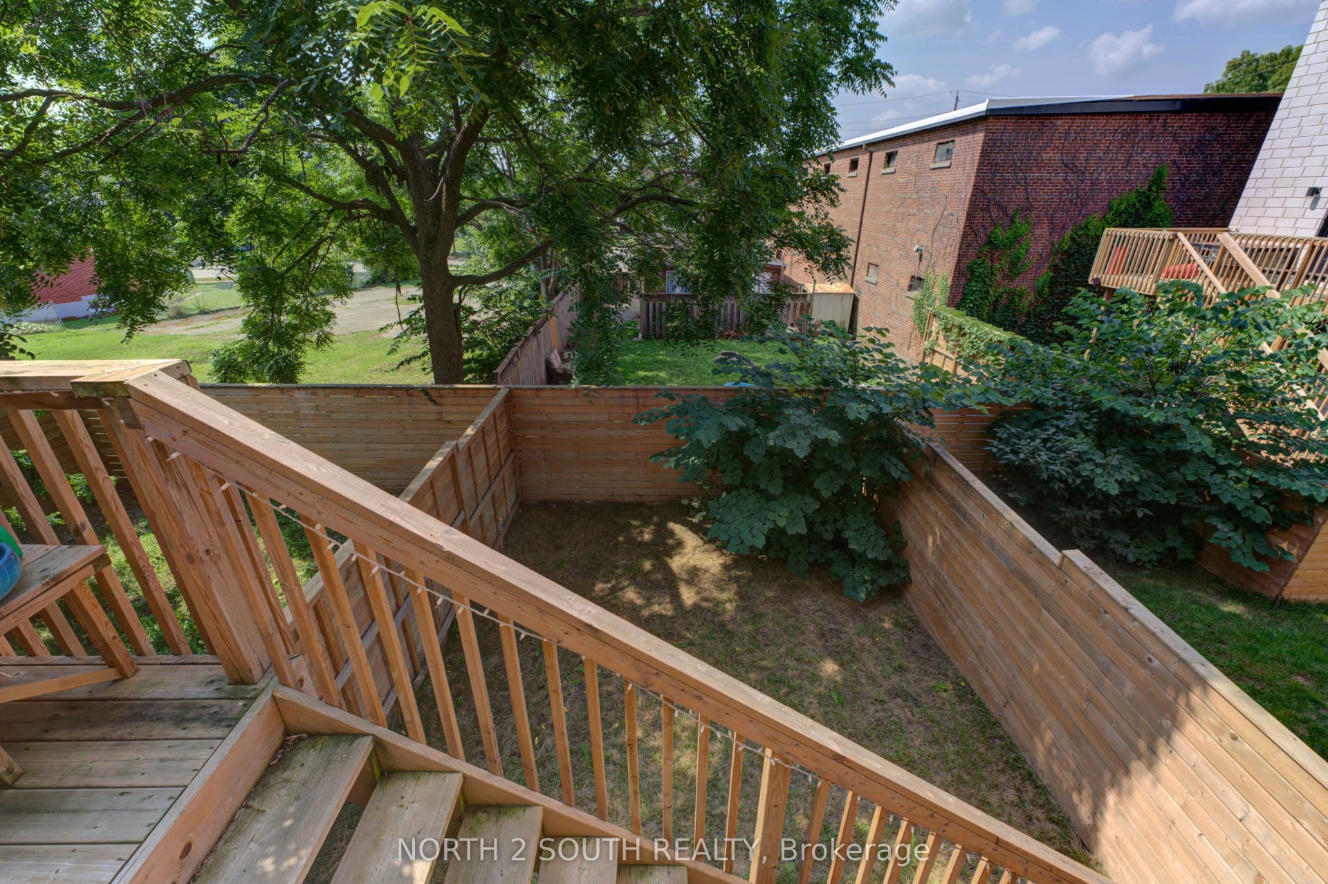 3 Spring Lane, #B, Brantford, Brantford ON N3T 4M2 3 Spring Lane, #B, Brantford, Brantford ON N3T 4M2