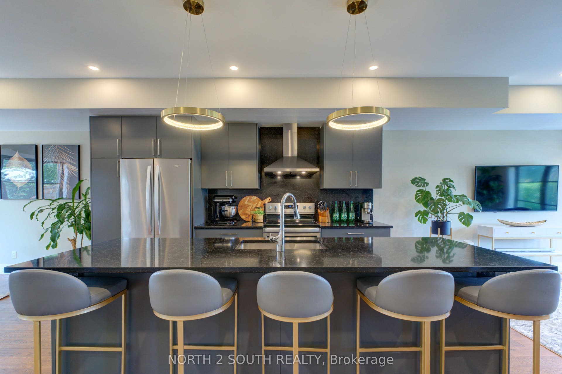 3 Spring Lane, #B, Brantford, Brantford ON N3T 4M2 3 Spring Lane, #B, Brantford, Brantford ON N3T 4M2