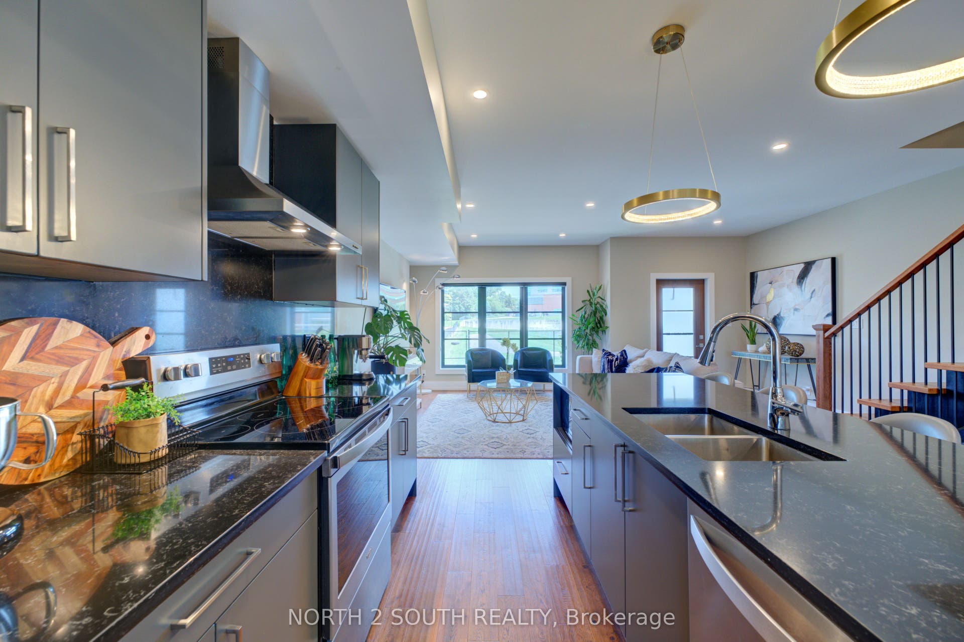 3 Spring Lane, #B, Brantford, Brantford ON N3T 4M2 3 Spring Lane, #B, Brantford, Brantford ON N3T 4M2