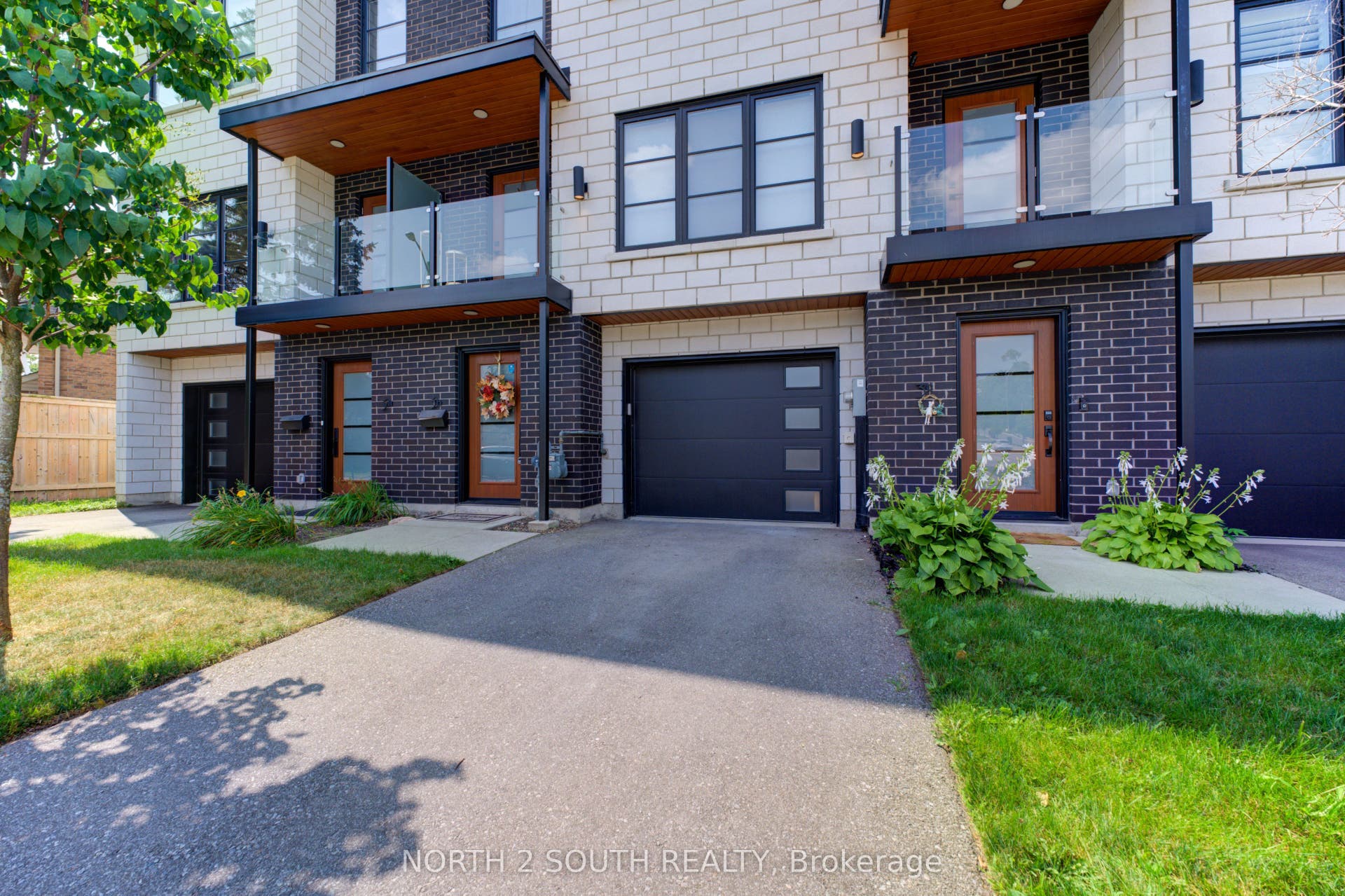 3 Spring Lane, #B, Brantford, Brantford ON N3T 4M2 3 Spring Lane, #B, Brantford, Brantford ON N3T 4M2