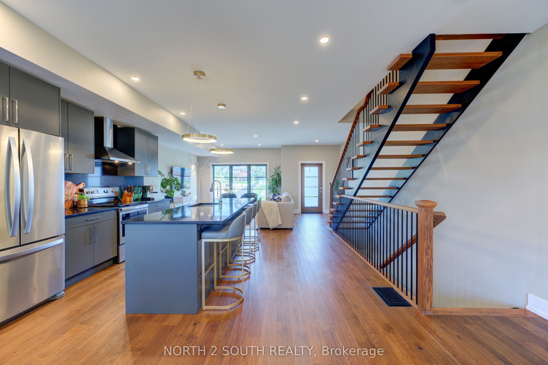 3 Spring Lane, #B, Brantford, Brantford ON N3T 4M2 3 Spring Lane, #B, Brantford, Brantford ON N3T 4M2