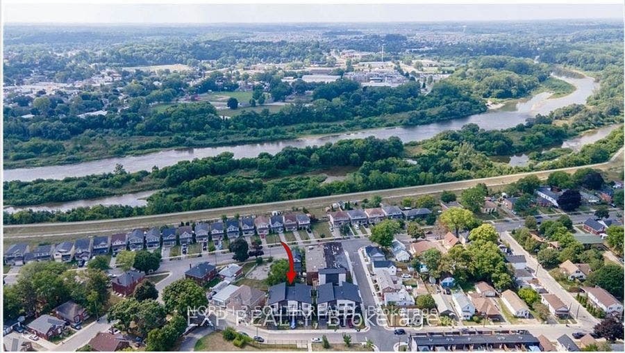 3 Spring Lane, #B, Brantford, Brantford ON N3T 4M2 3 Spring Lane, #B, Brantford, Brantford ON N3T 4M2