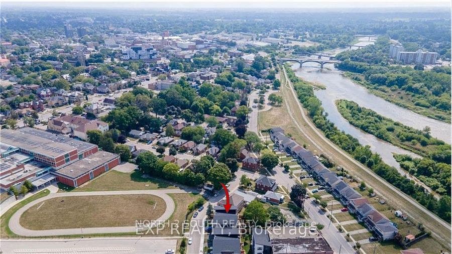 3 Spring Lane, #B, Brantford, Brantford ON N3T 4M2 3 Spring Lane, #B, Brantford, Brantford ON N3T 4M2
