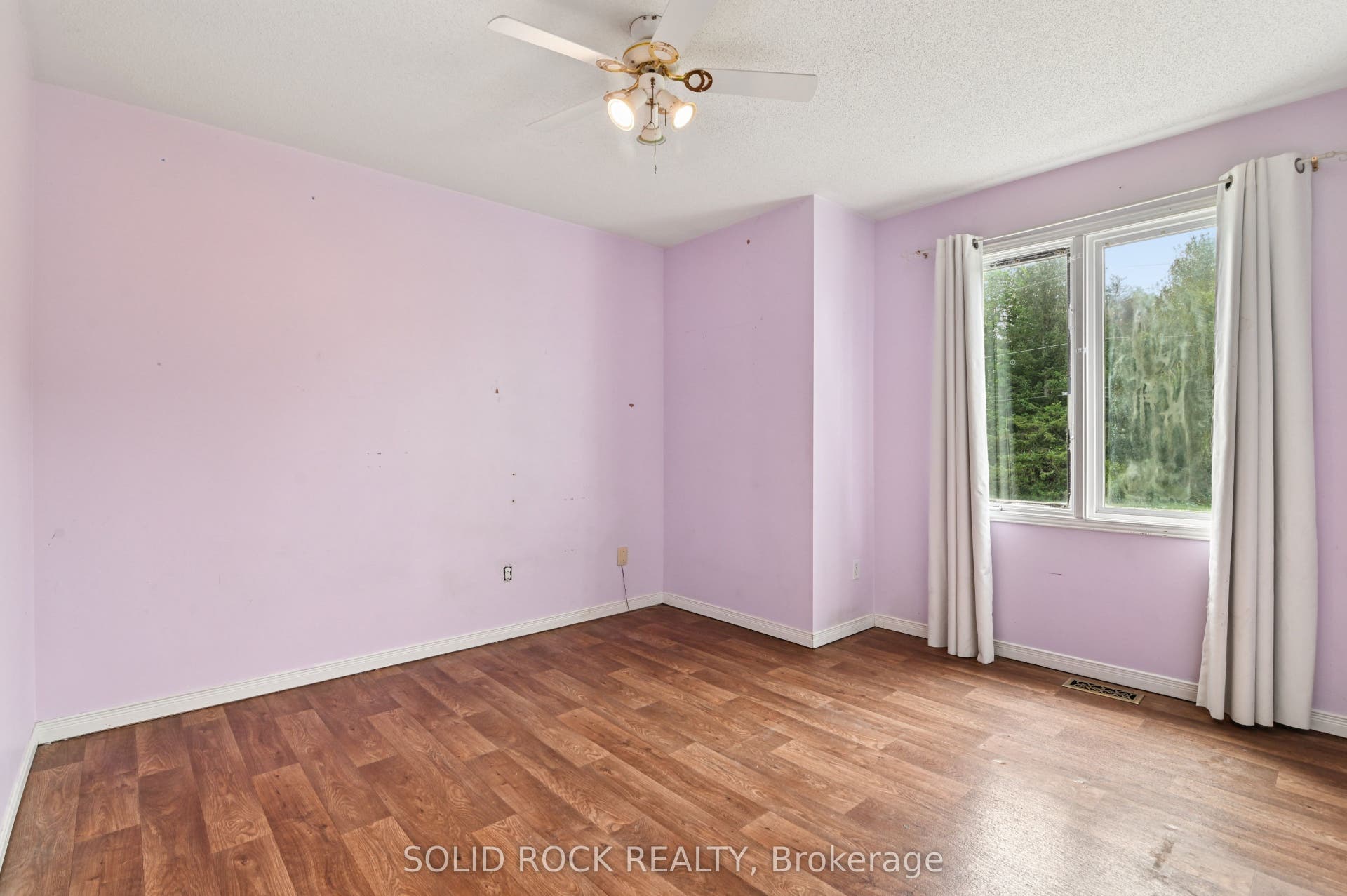 5663 Ferdinand Street, Greely - Metcalfe - Osgoode - Vernon And Area, Ottawa ON K0A 2W0 5663 Ferdinand Street, Greely - Metcalfe - Osgoode - Vernon And Area, Ottawa ON K0A 2W0
