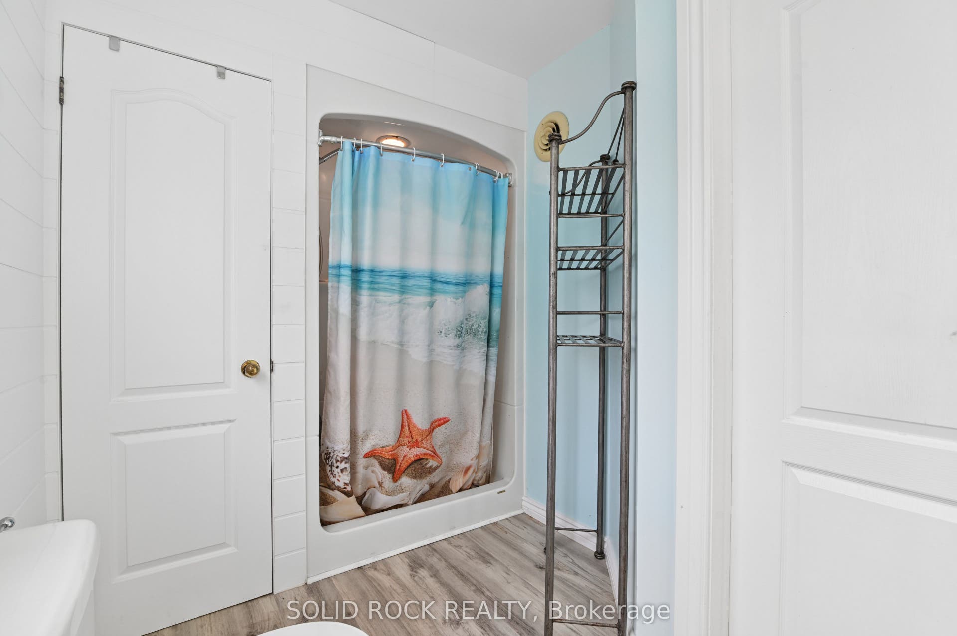 5663 Ferdinand Street, Greely - Metcalfe - Osgoode - Vernon And Area, Ottawa ON K0A 2W0 5663 Ferdinand Street, Greely - Metcalfe - Osgoode - Vernon And Area, Ottawa ON K0A 2W0