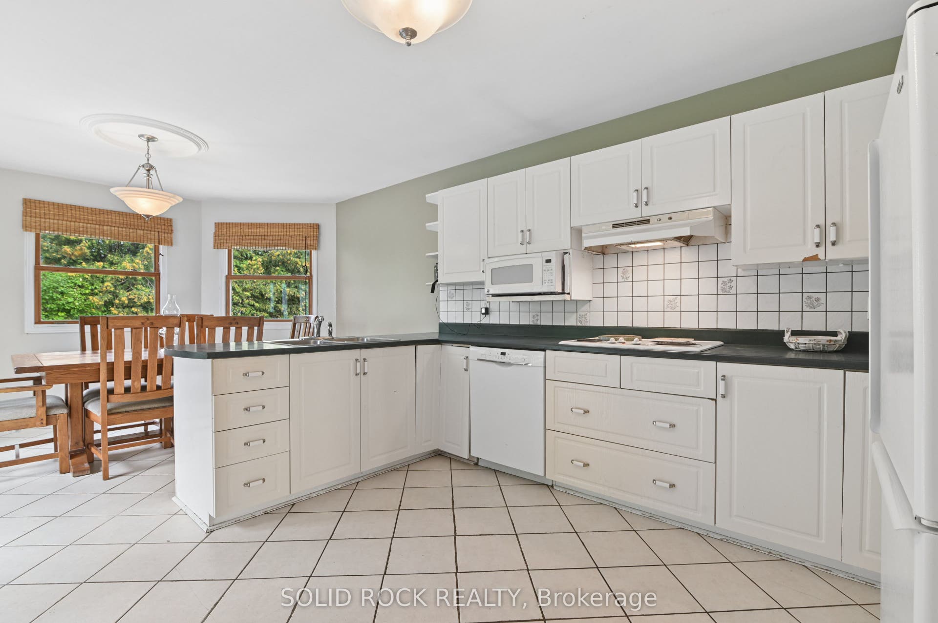 5663 Ferdinand Street, Greely - Metcalfe - Osgoode - Vernon And Area, Ottawa ON K0A 2W0 5663 Ferdinand Street, Greely - Metcalfe - Osgoode - Vernon And Area, Ottawa ON K0A 2W0