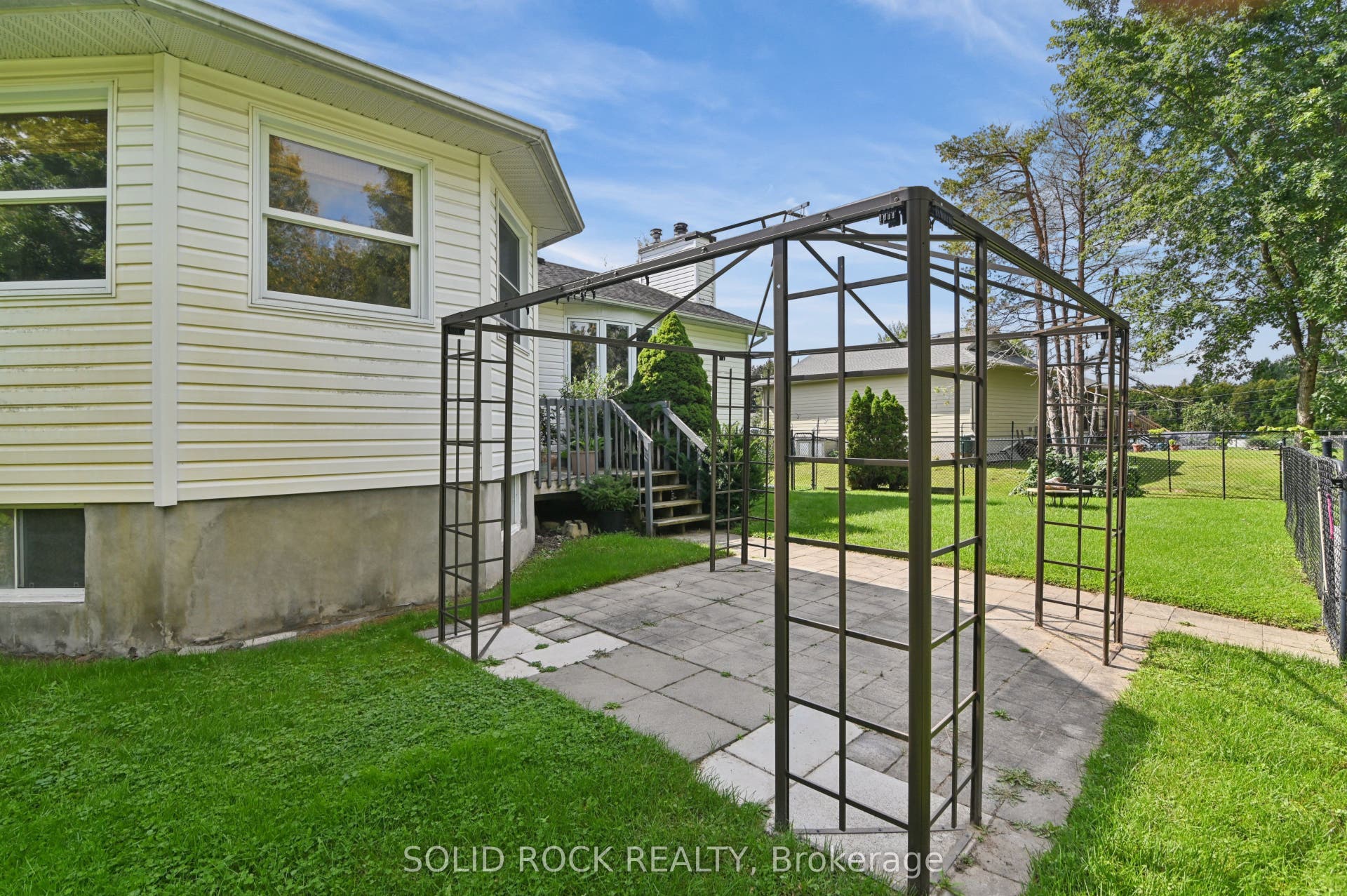 5663 Ferdinand Street, Greely - Metcalfe - Osgoode - Vernon And Area, Ottawa ON K0A 2W0 5663 Ferdinand Street, Greely - Metcalfe - Osgoode - Vernon And Area, Ottawa ON K0A 2W0