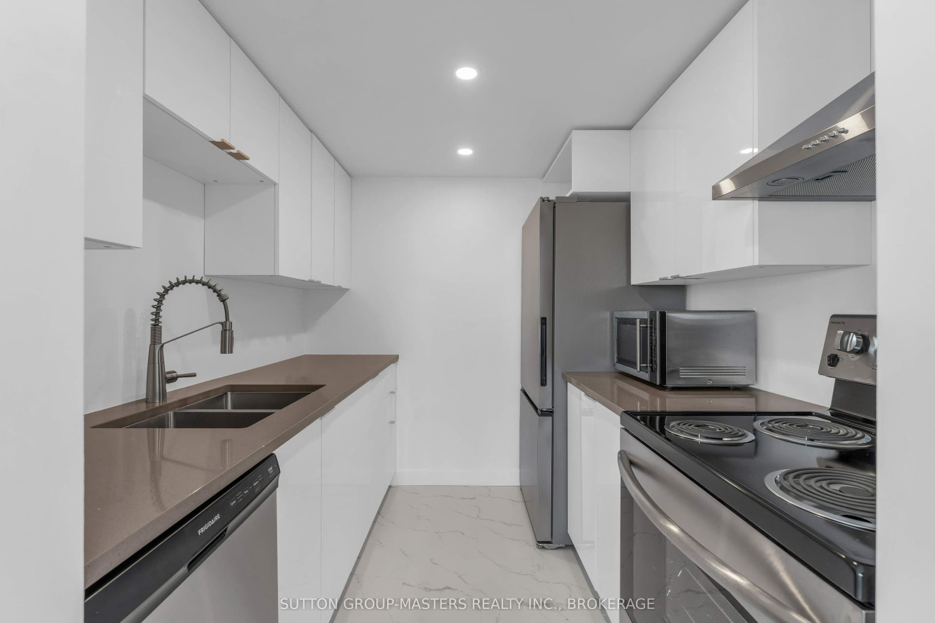 165 Ontario Street, #801, Kingston, Frontenac ON K7L 2Y6 165 Ontario Street, #801, Kingston, Frontenac ON K7L 2Y6