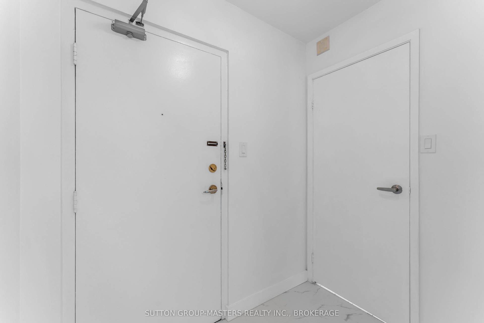 165 Ontario Street, #801, Kingston, Frontenac ON K7L 2Y6 165 Ontario Street, #801, Kingston, Frontenac ON K7L 2Y6