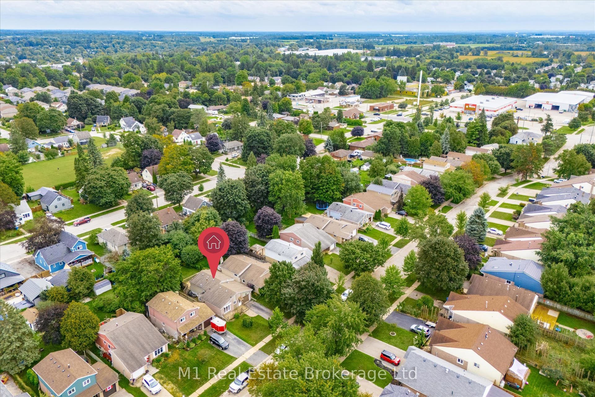 216 Parkside Drive E, Centre Wellington, Centre Wellington, Wellington ON N1M 3E8 216 Parkside Drive E, Centre Wellington, Centre Wellington, Wellington ON N1M 3E8