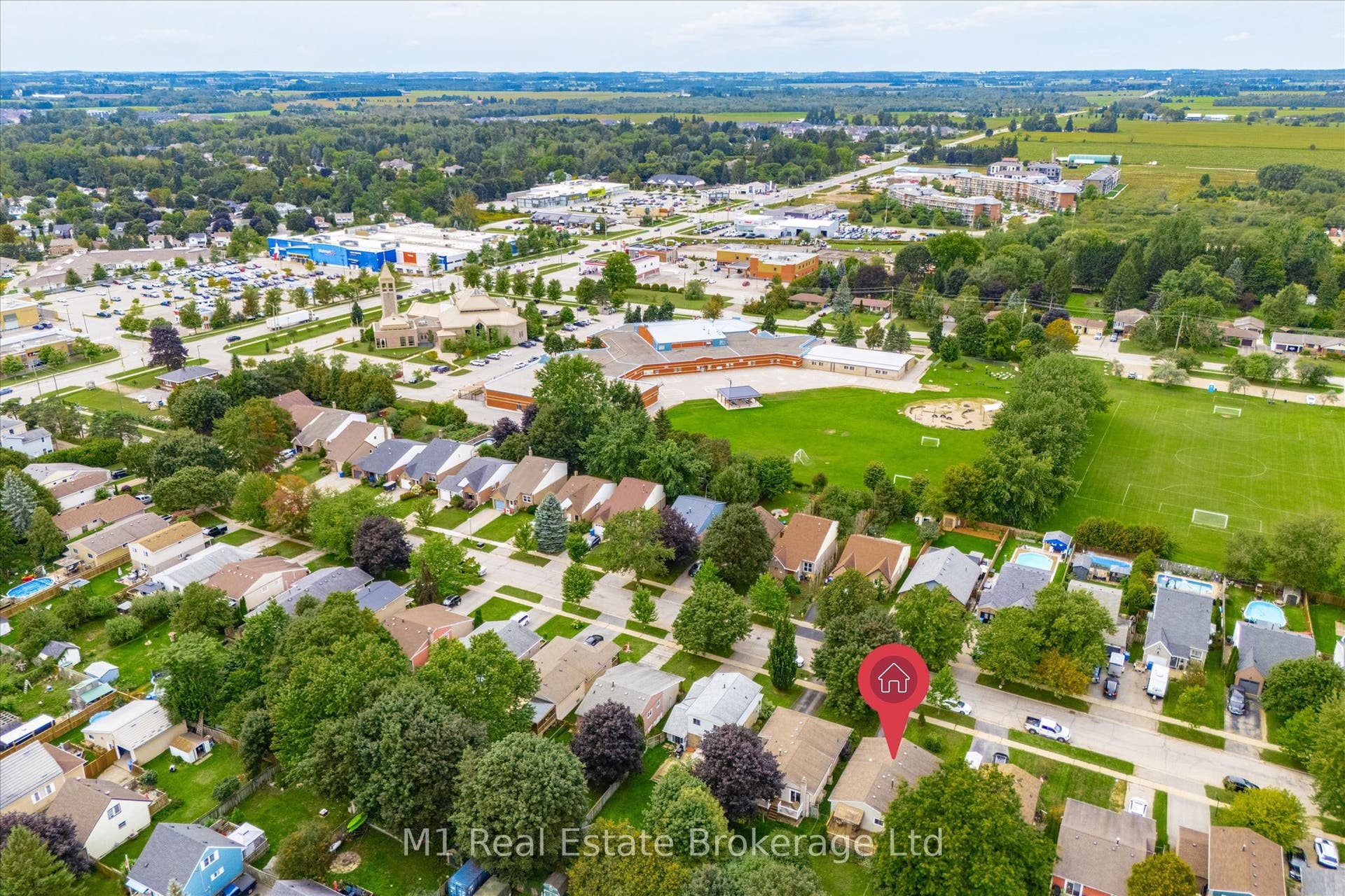 216 Parkside Drive E, Centre Wellington, Centre Wellington, Wellington ON N1M 3E8 216 Parkside Drive E, Centre Wellington, Centre Wellington, Wellington ON N1M 3E8