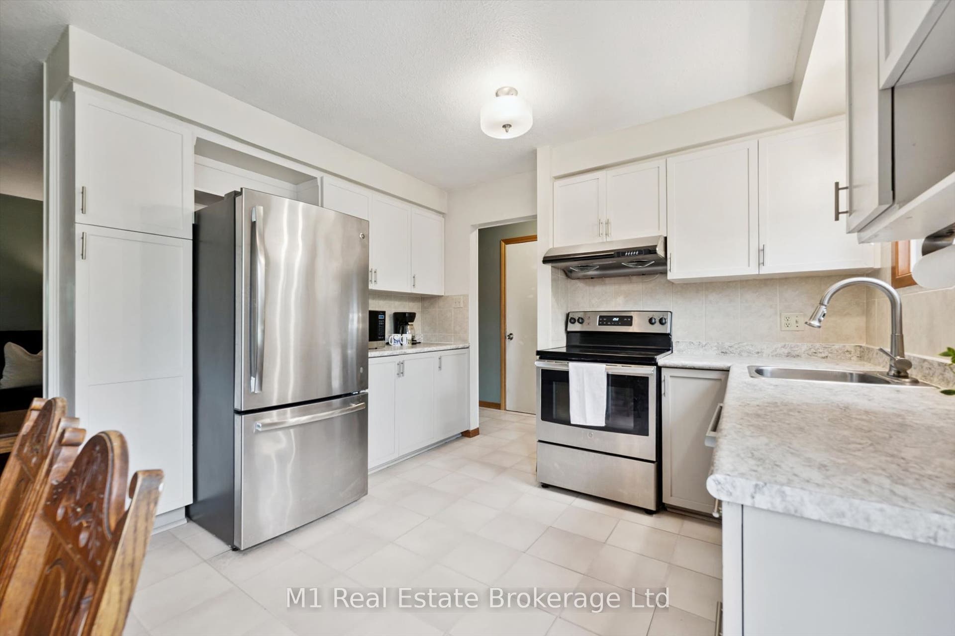 216 Parkside Drive E, Centre Wellington, Centre Wellington, Wellington ON N1M 3E8 216 Parkside Drive E, Centre Wellington, Centre Wellington, Wellington ON N1M 3E8