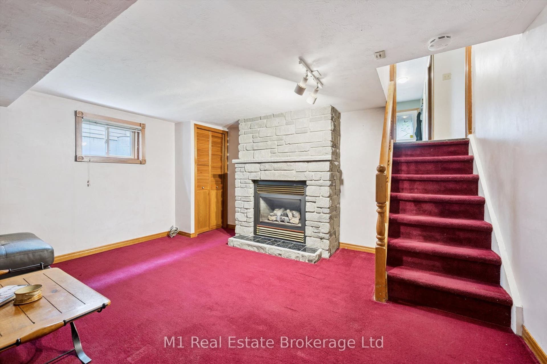 216 Parkside Drive E, Centre Wellington, Centre Wellington, Wellington ON N1M 3E8 216 Parkside Drive E, Centre Wellington, Centre Wellington, Wellington ON N1M 3E8
