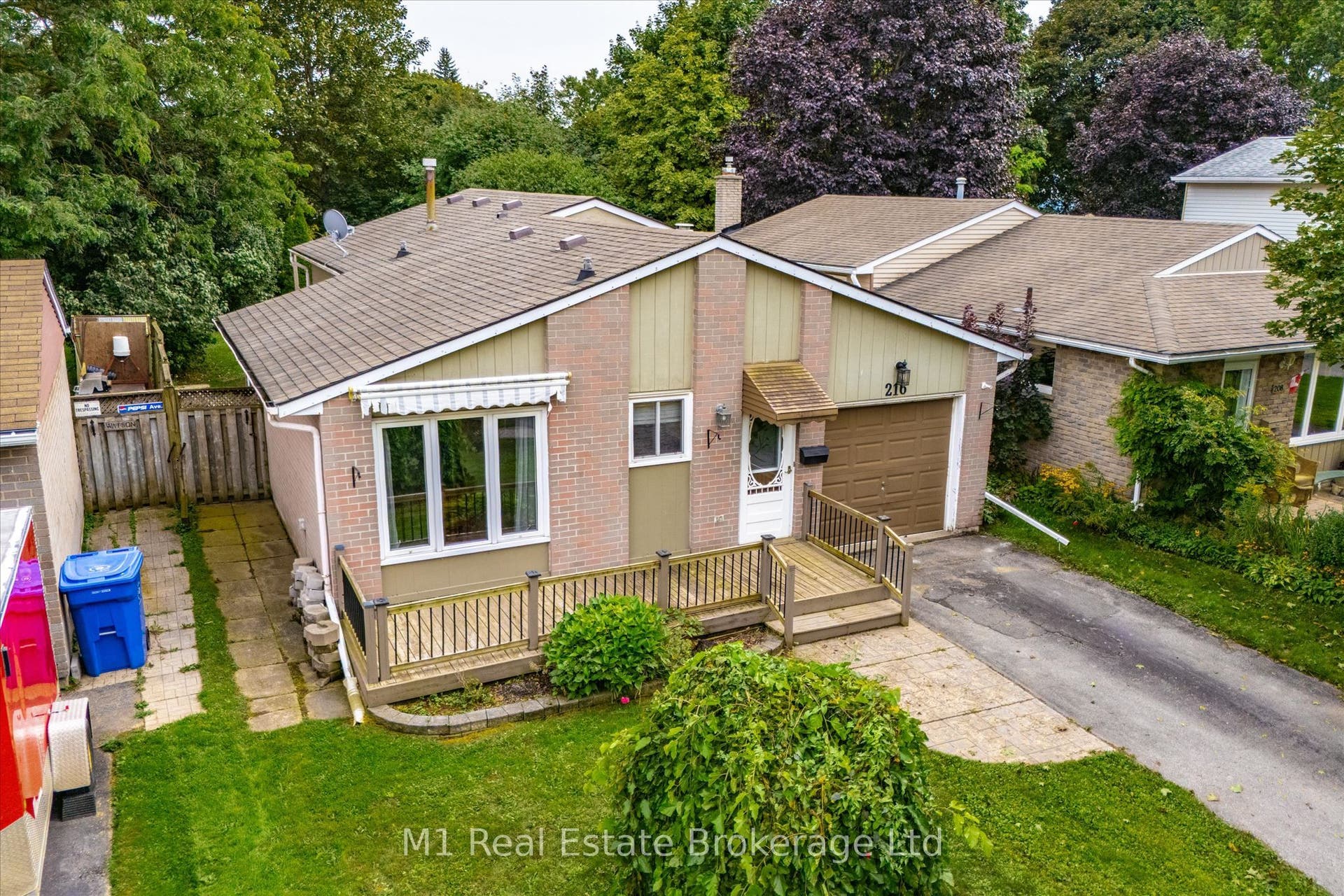 216 Parkside Drive E, Centre Wellington, Centre Wellington, Wellington ON N1M 3E8 216 Parkside Drive E, Centre Wellington, Centre Wellington, Wellington ON N1M 3E8