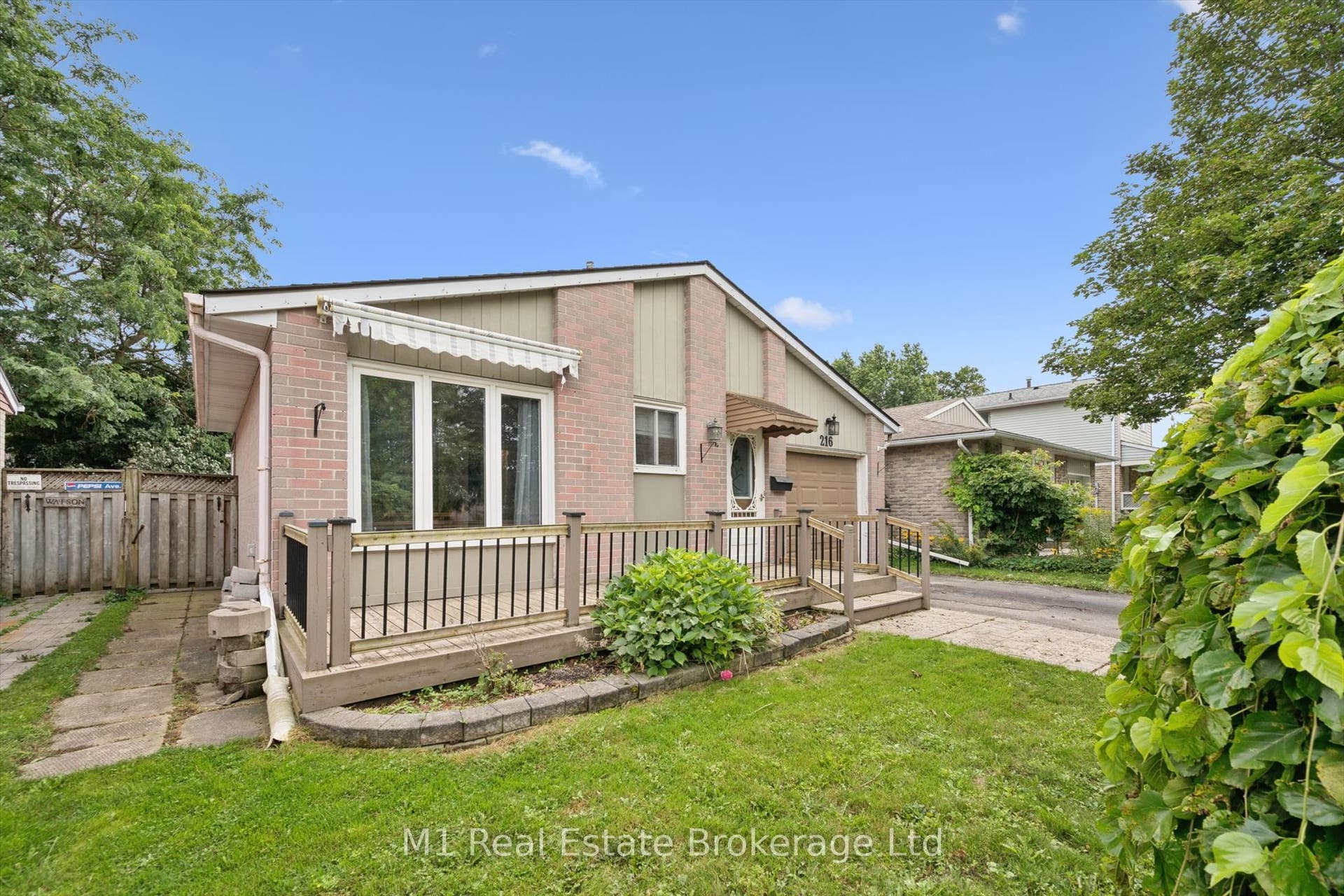 216 Parkside Drive E, Centre Wellington, Centre Wellington, Wellington ON N1M 3E8 216 Parkside Drive E, Centre Wellington, Centre Wellington, Wellington ON N1M 3E8