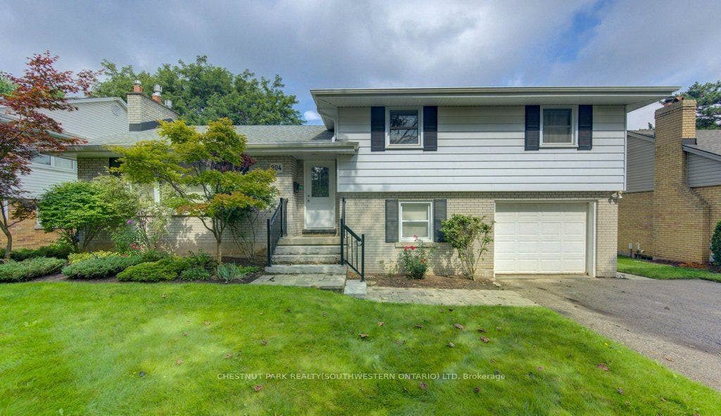 204 Stanley Drive, Waterloo, Waterloo ON N2L 1H4 204 Stanley Drive, Waterloo, Waterloo ON N2L 1H4