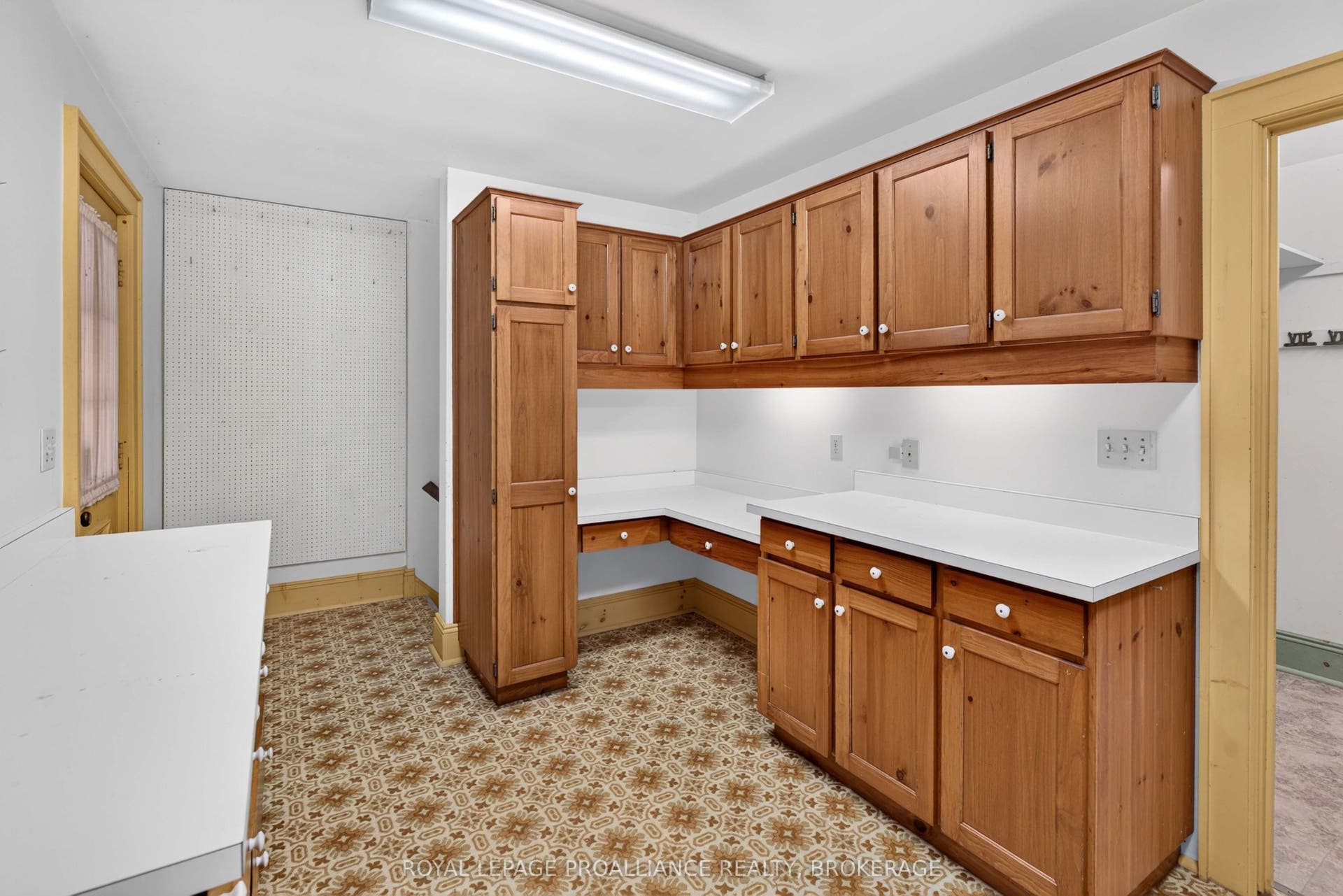 110 Lakeshore Boulevard, Kingston, Frontenac ON K7M 0A5 110 Lakeshore Boulevard, Kingston, Frontenac ON K7M 0A5
