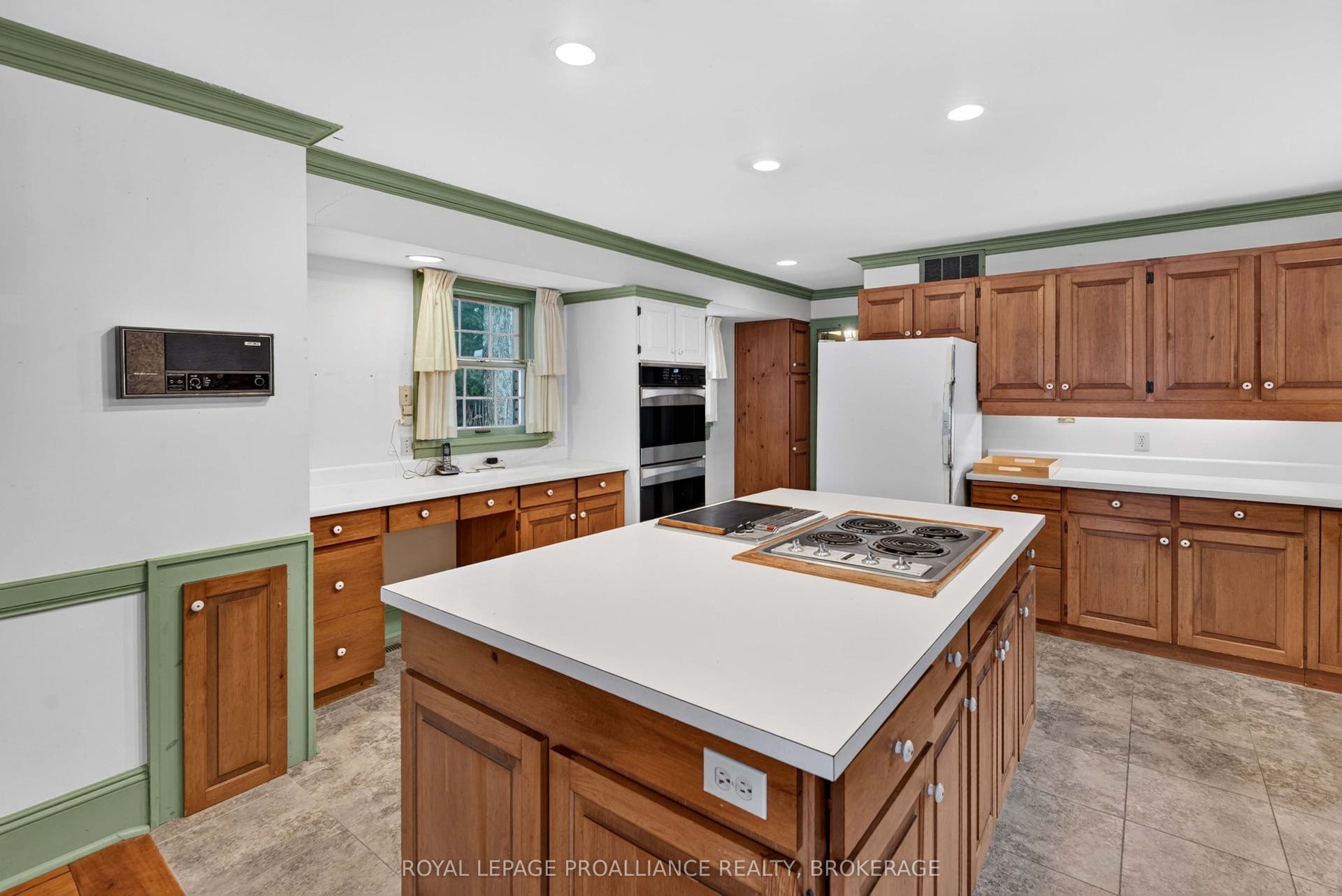 110 Lakeshore Boulevard, Kingston, Frontenac ON K7M 0A5 110 Lakeshore Boulevard, Kingston, Frontenac ON K7M 0A5