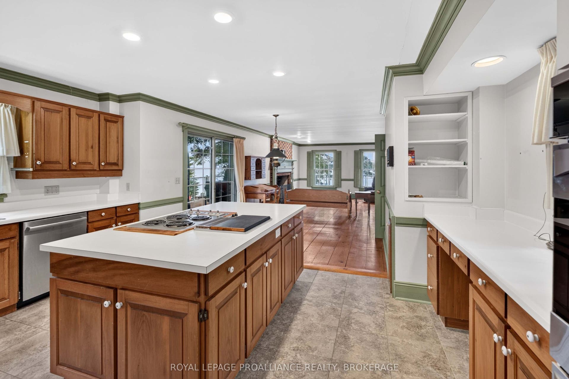 110 Lakeshore Boulevard, Kingston, Frontenac ON K7M 0A5 110 Lakeshore Boulevard, Kingston, Frontenac ON K7M 0A5