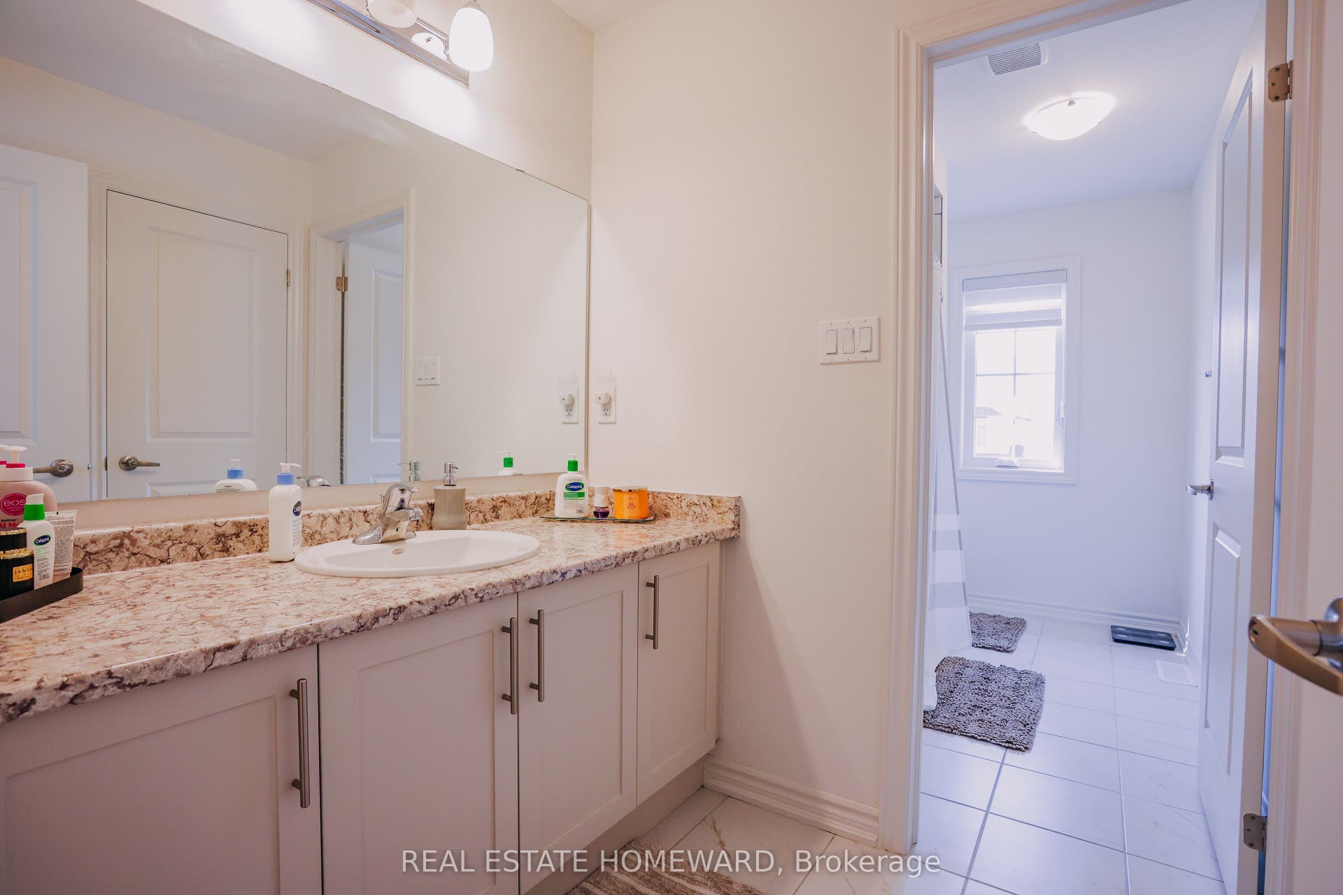 111 Rea Drive, Centre Wellington, Wellington ON N1M 2W3 Master Bathroom