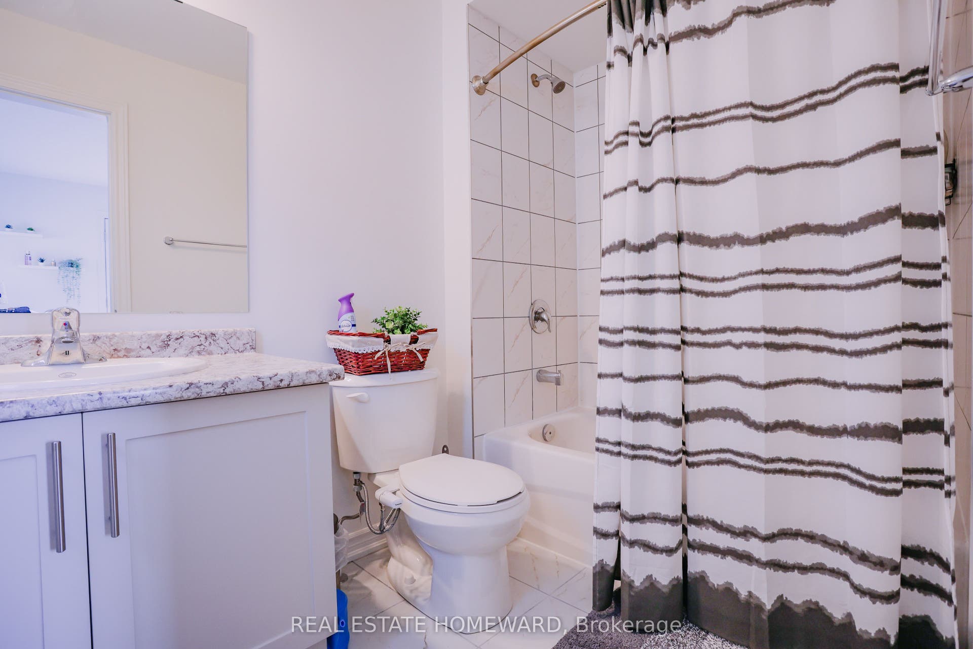 111 Rea Drive, Centre Wellington, Wellington ON N1M 2W3 Bathroom