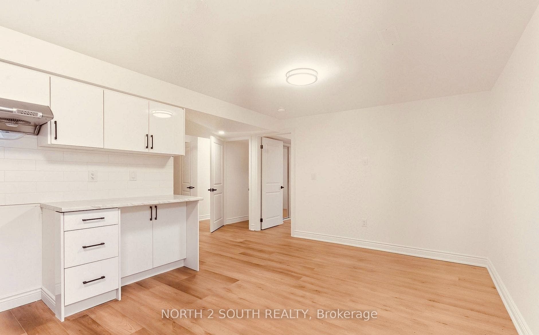 8101 Brookside Drive, #Lower, Niagara Falls, Niagara ON L2H 3T9 8101 Brookside Drive, #Lower, Niagara Falls, Niagara ON L2H 3T9