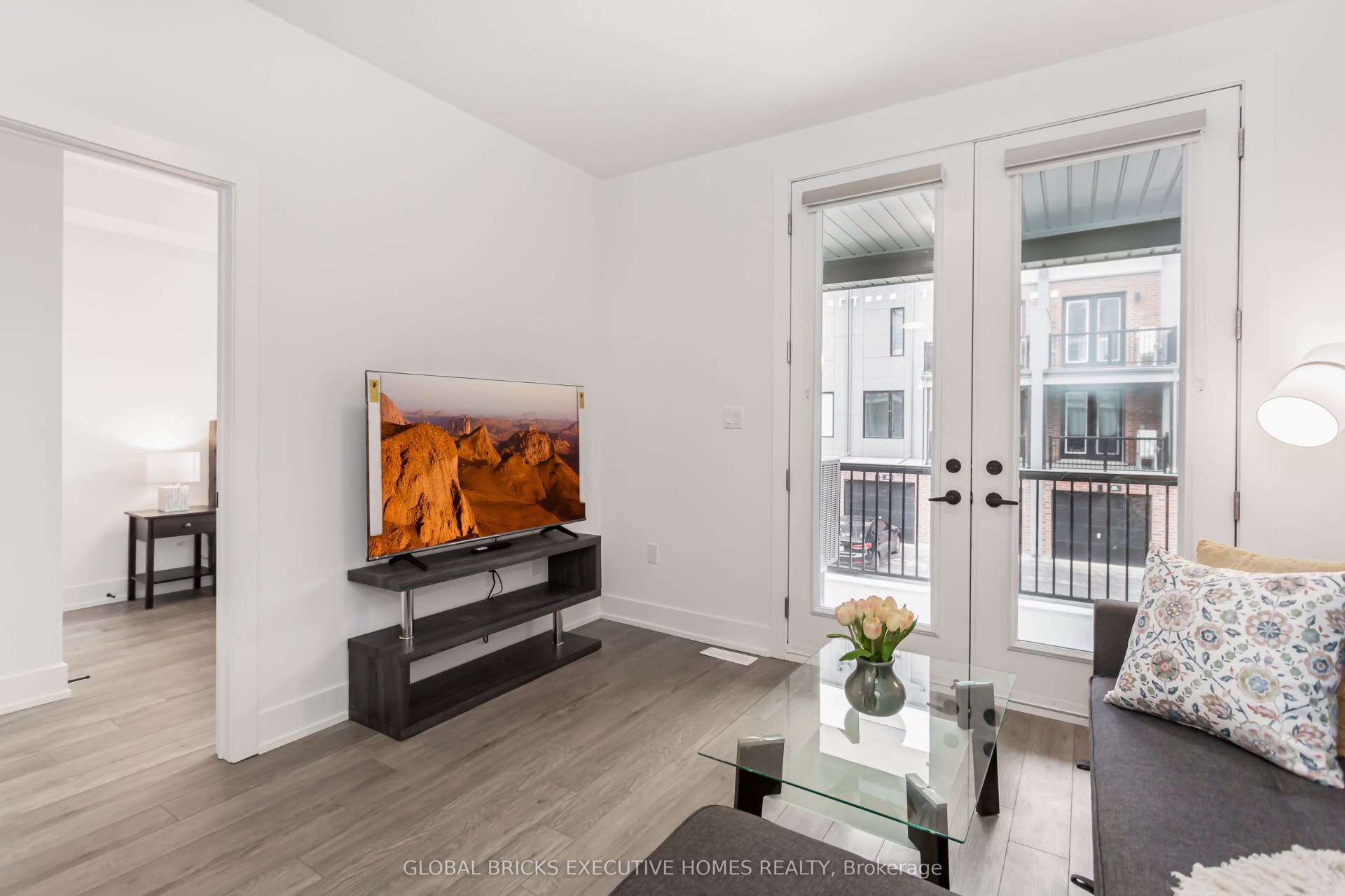 99 Roger Street, #15, Waterloo, Waterloo ON N2J 0G1