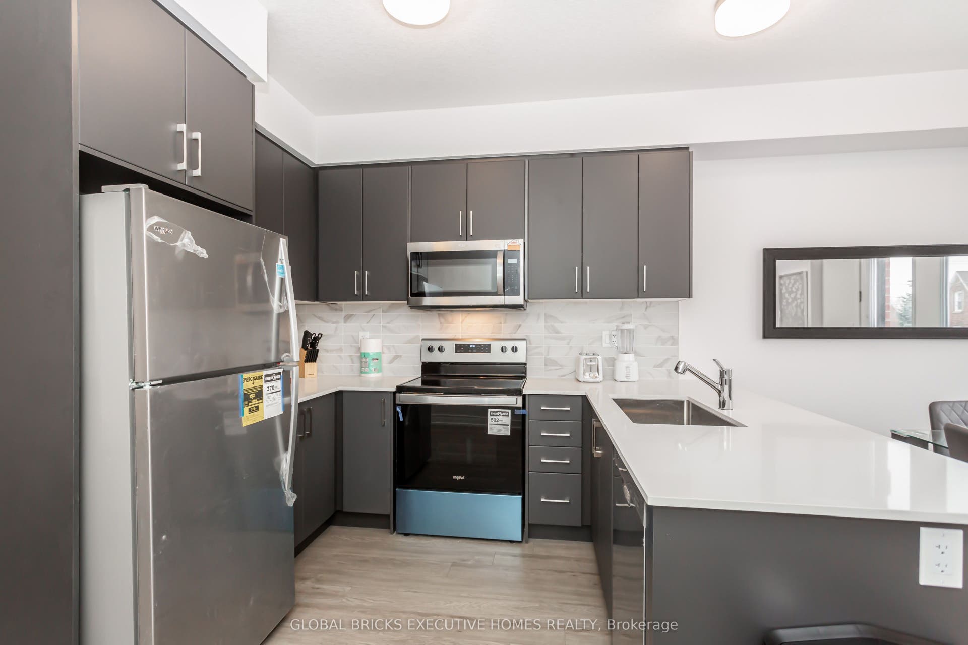 99 Roger Street, #15, Waterloo, Waterloo ON N2J 0G1