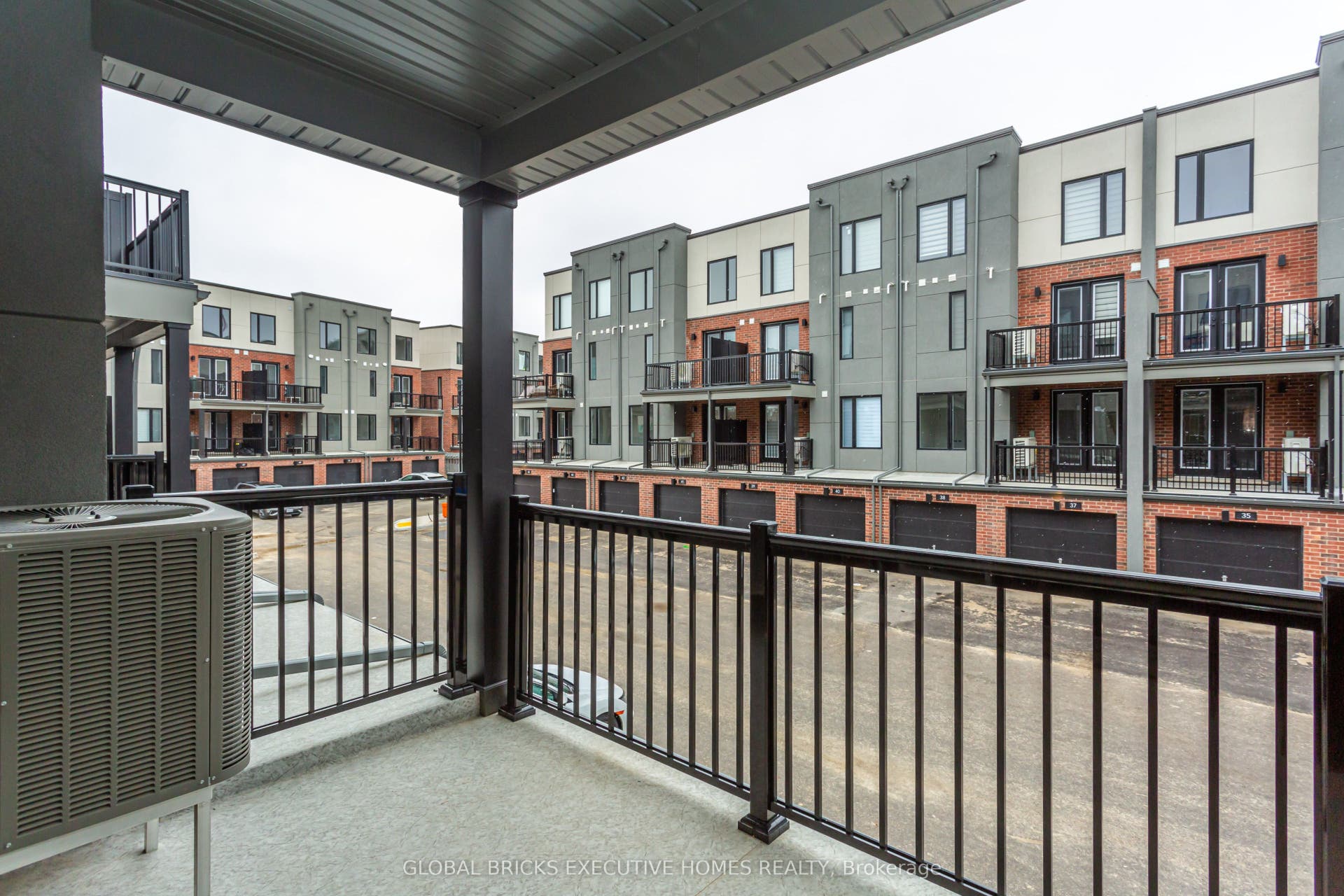 99 Roger Street, #15, Waterloo, Waterloo ON N2J 0G1