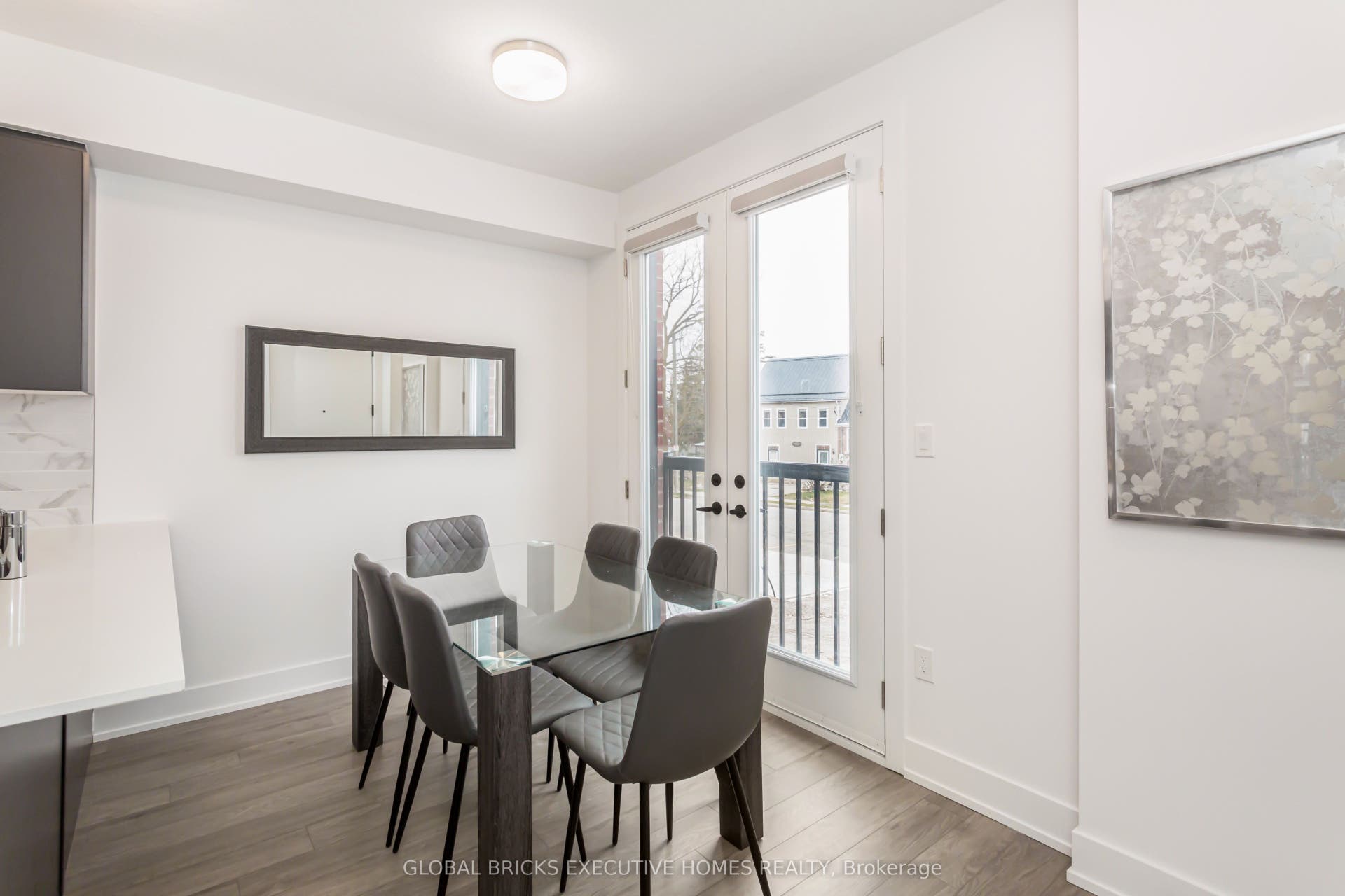 99 Roger Street, #15, Waterloo, Waterloo ON N2J 0G1