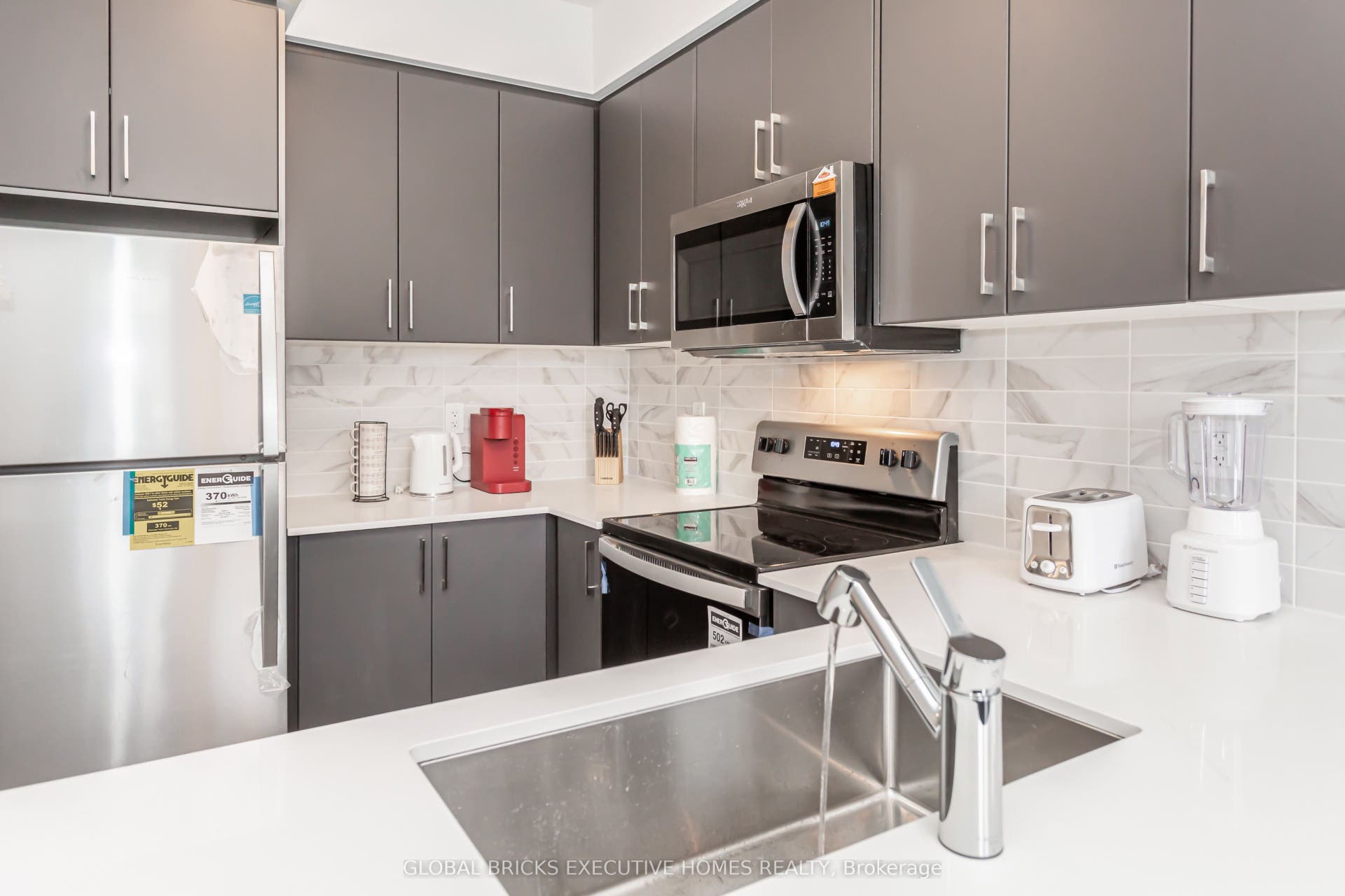 99 Roger Street, #15, Waterloo, Waterloo ON N2J 0G1