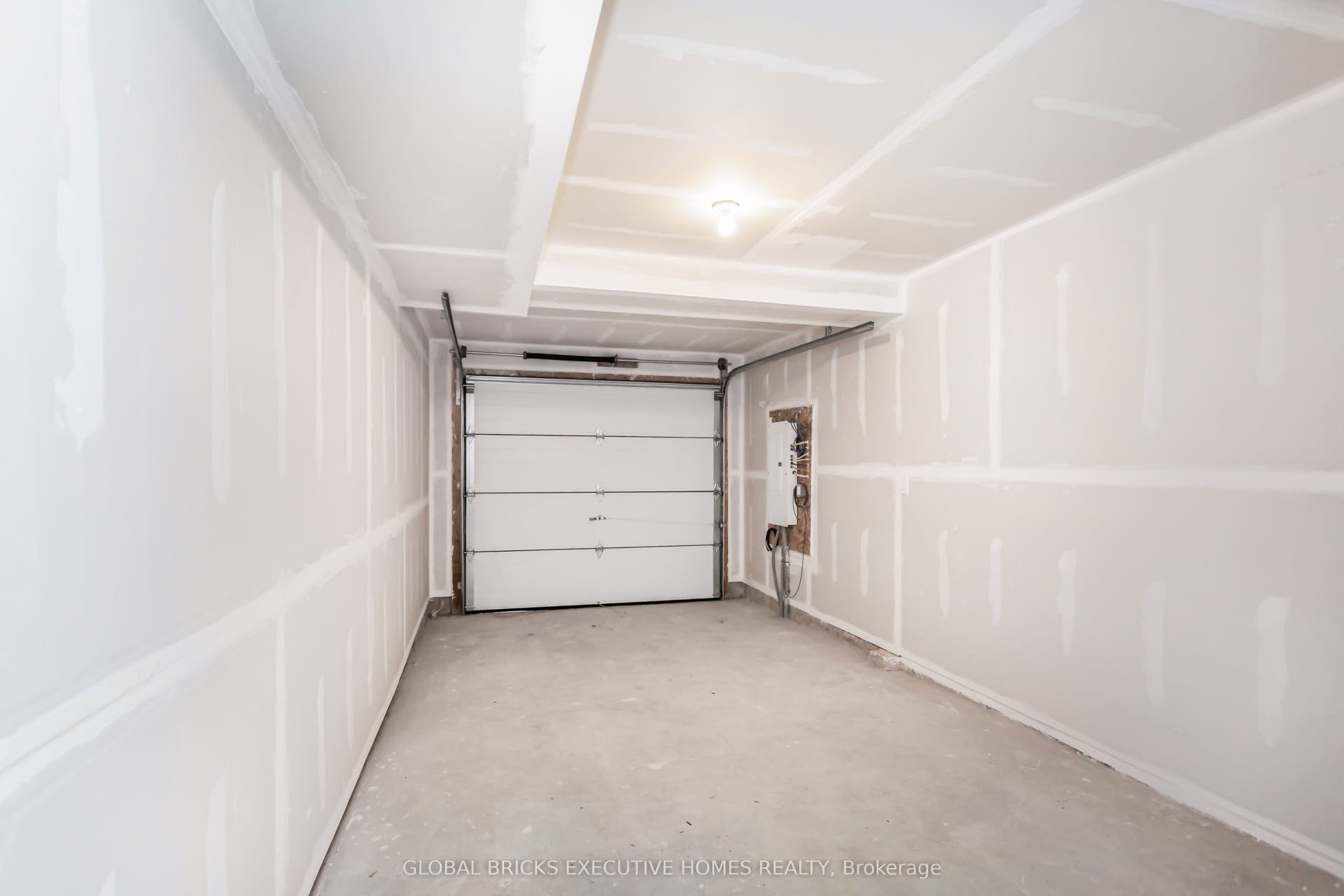 99 Roger Street, #15, Waterloo, Waterloo ON N2J 0G1