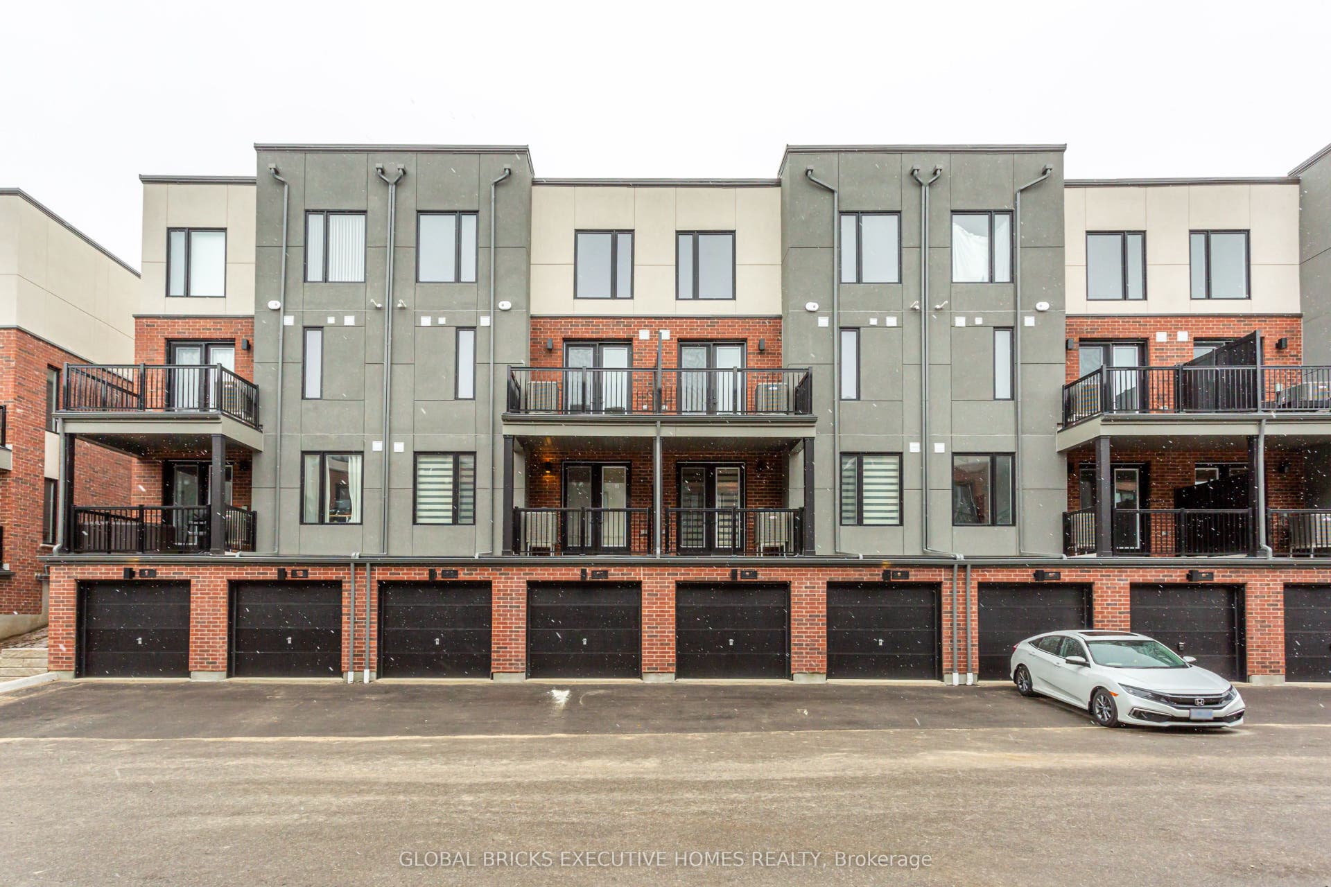 99 Roger Street, #15, Waterloo, Waterloo ON N2J 0G1