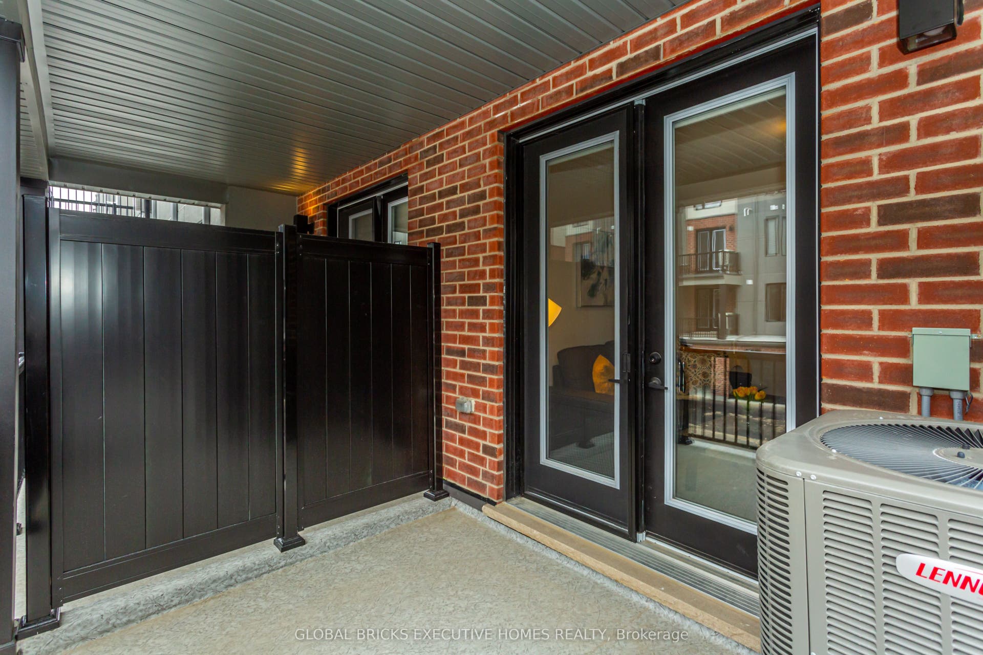 99 Roger Street, #15, Waterloo, Waterloo ON N2J 0G1