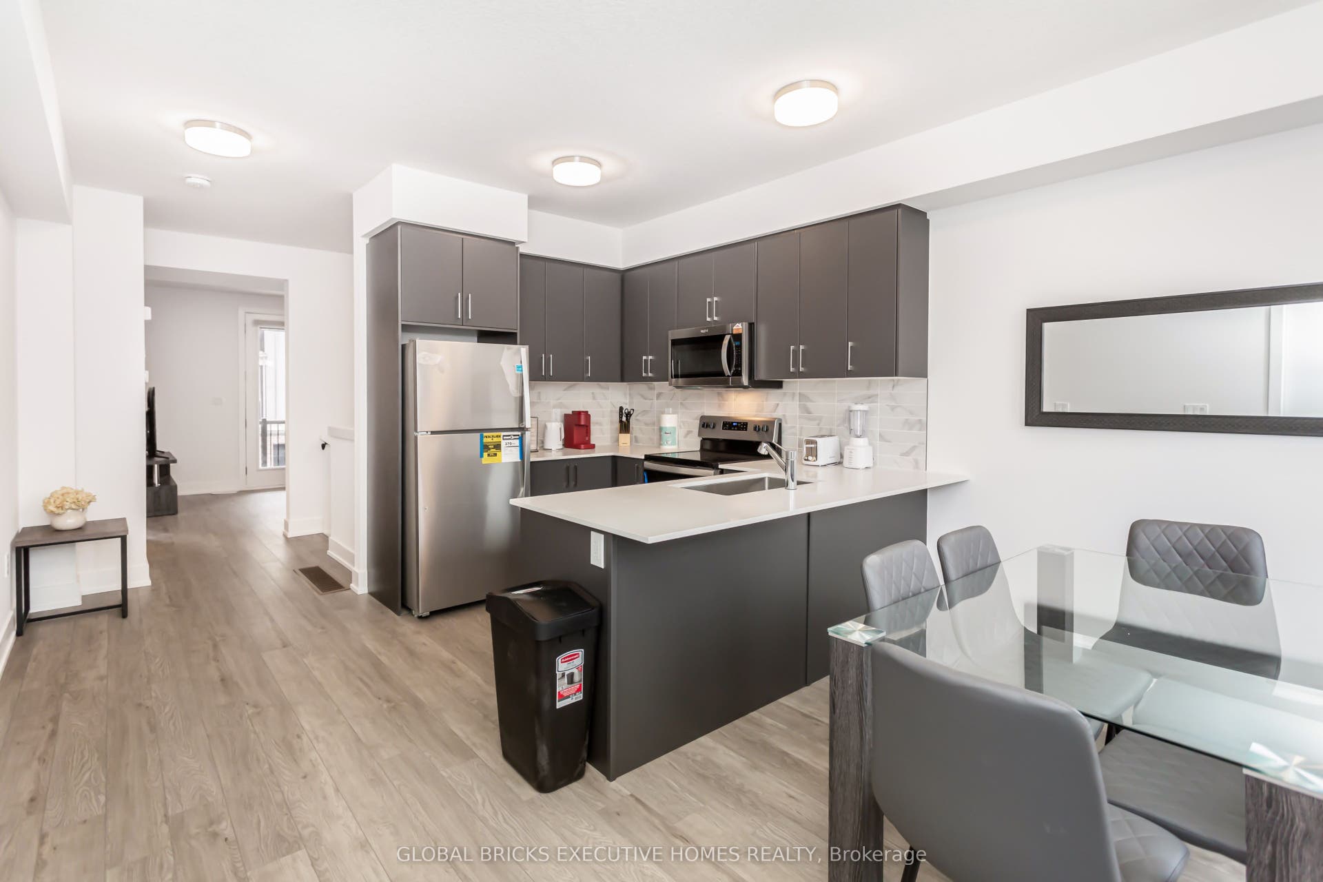 99 Roger Street, #15, Waterloo, Waterloo ON N2J 0G1