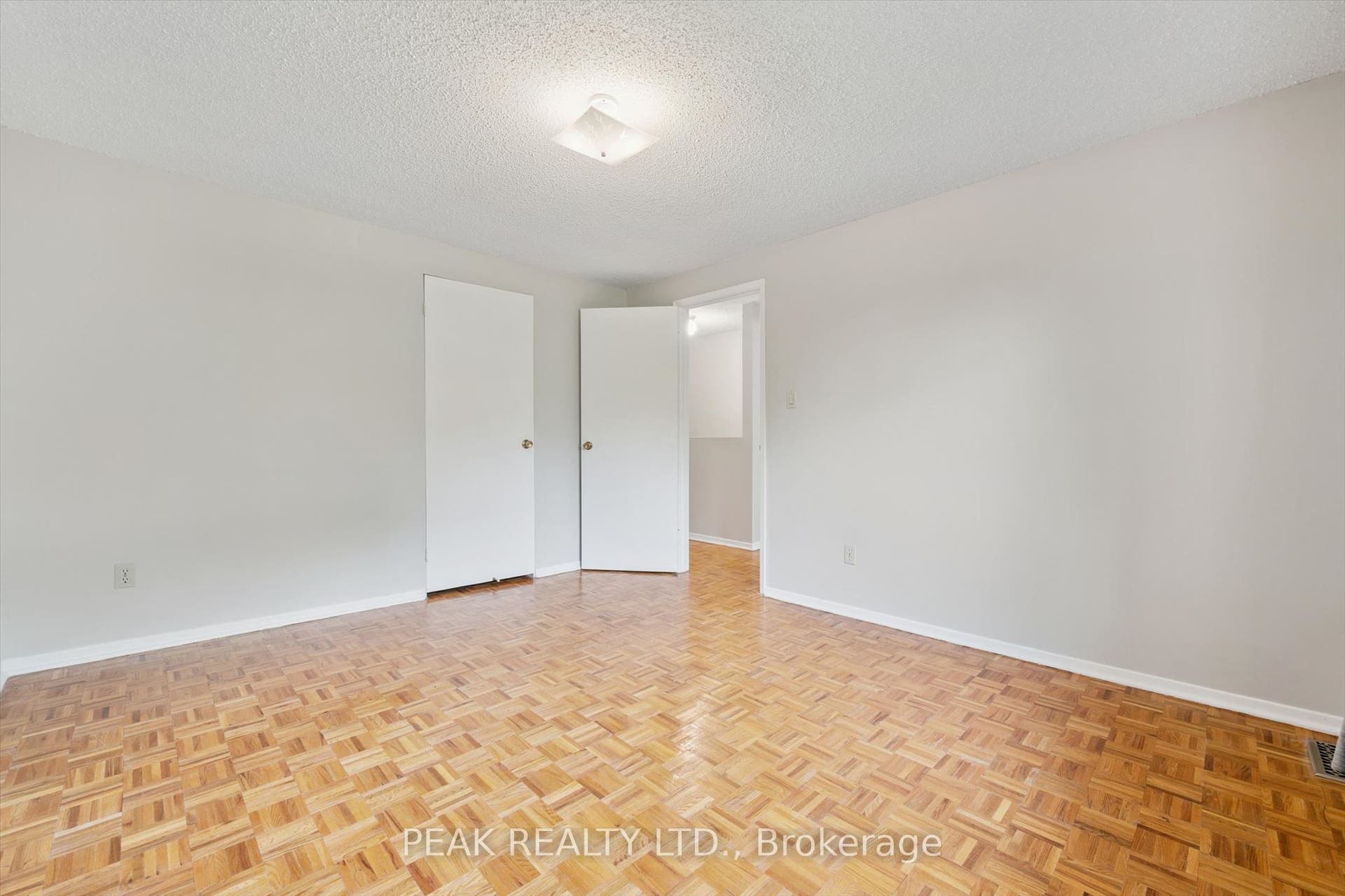 657B Albert Street, Waterloo, Waterloo ON N2L 3V5 657B Albert Street, Waterloo, Waterloo ON N2L 3V5