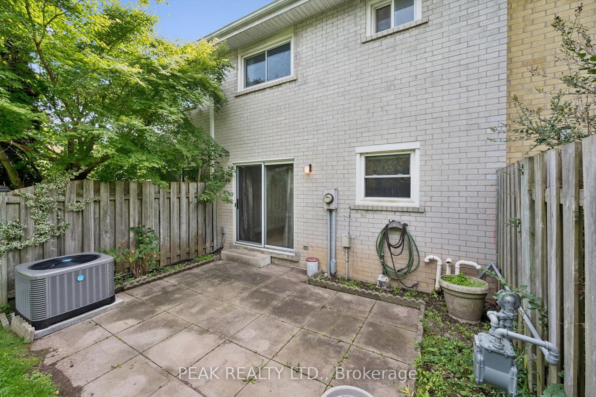 657B Albert Street, Waterloo, Waterloo ON N2L 3V5 657B Albert Street, Waterloo, Waterloo ON N2L 3V5