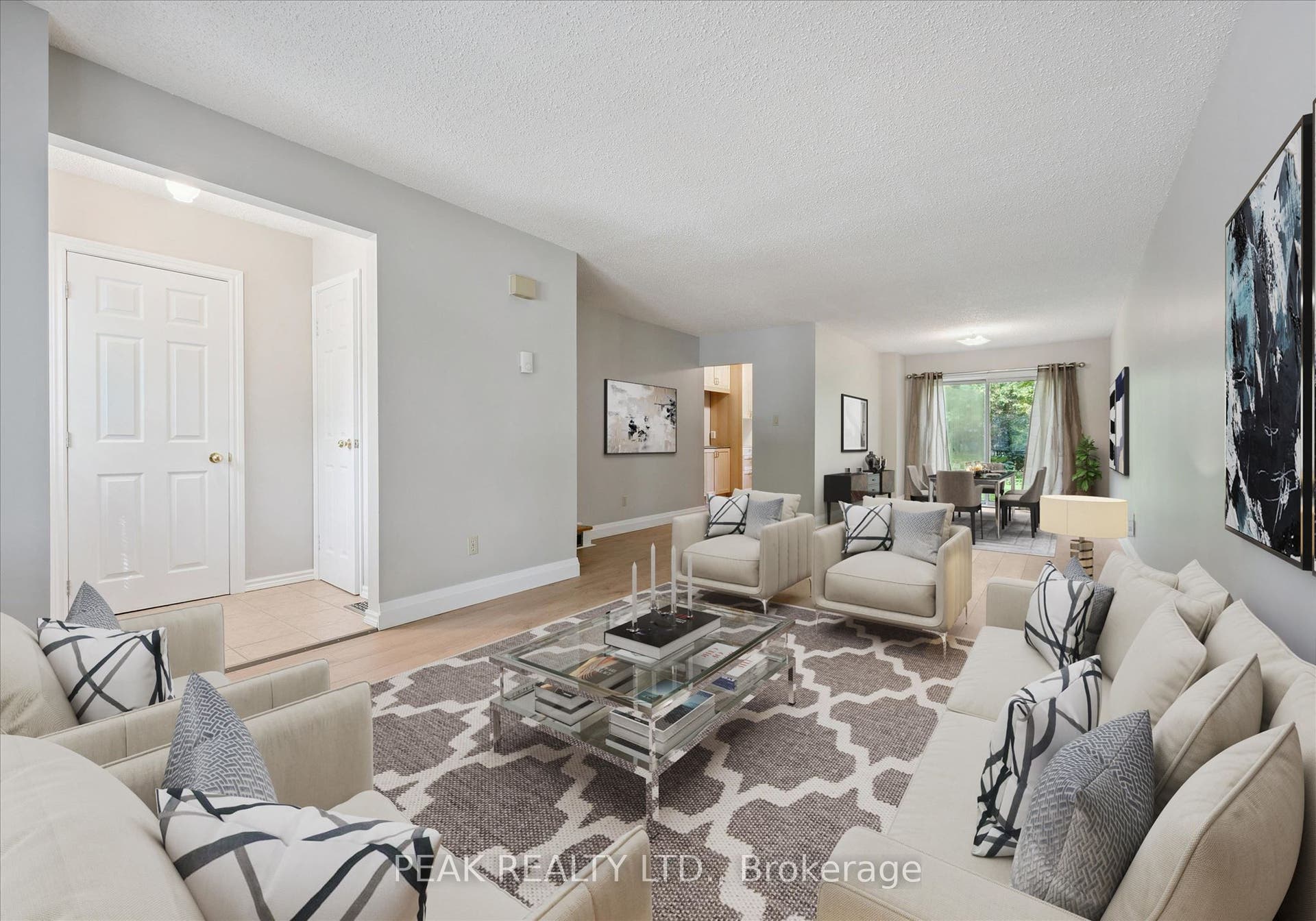 657B Albert Street, Waterloo, Waterloo ON N2L 3V5 Virtually staged