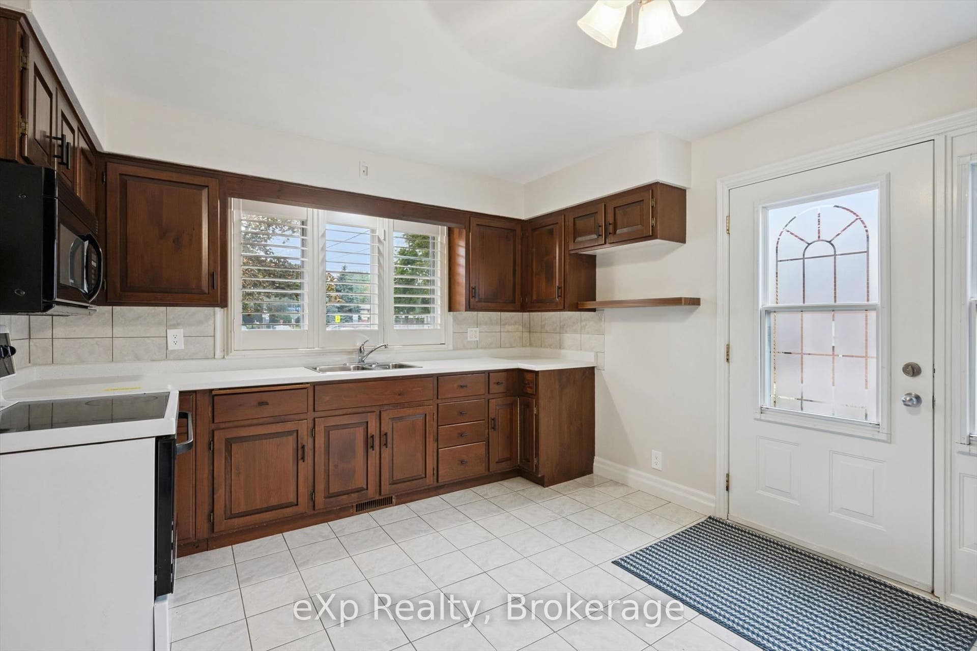 130 Speedvale Avenue W, Guelph, Wellington ON N1H 1K4 130 Speedvale Avenue W, Guelph, Wellington ON N1H 1K4
