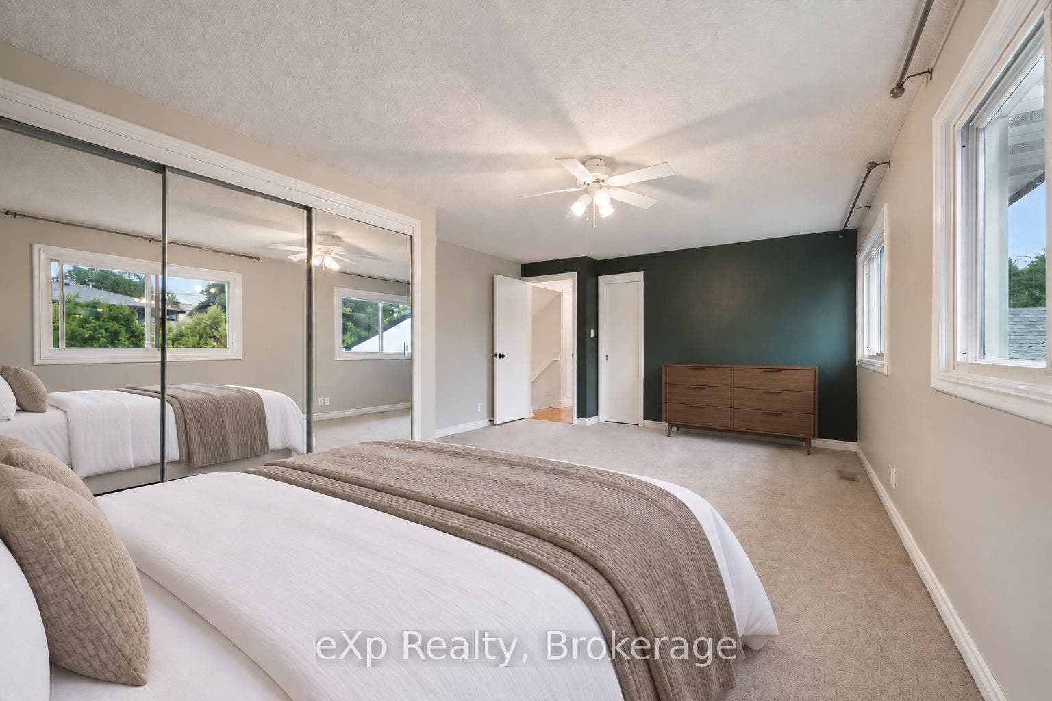 130 Speedvale Avenue W, Guelph, Wellington ON N1H 1K4 Virtually Staged