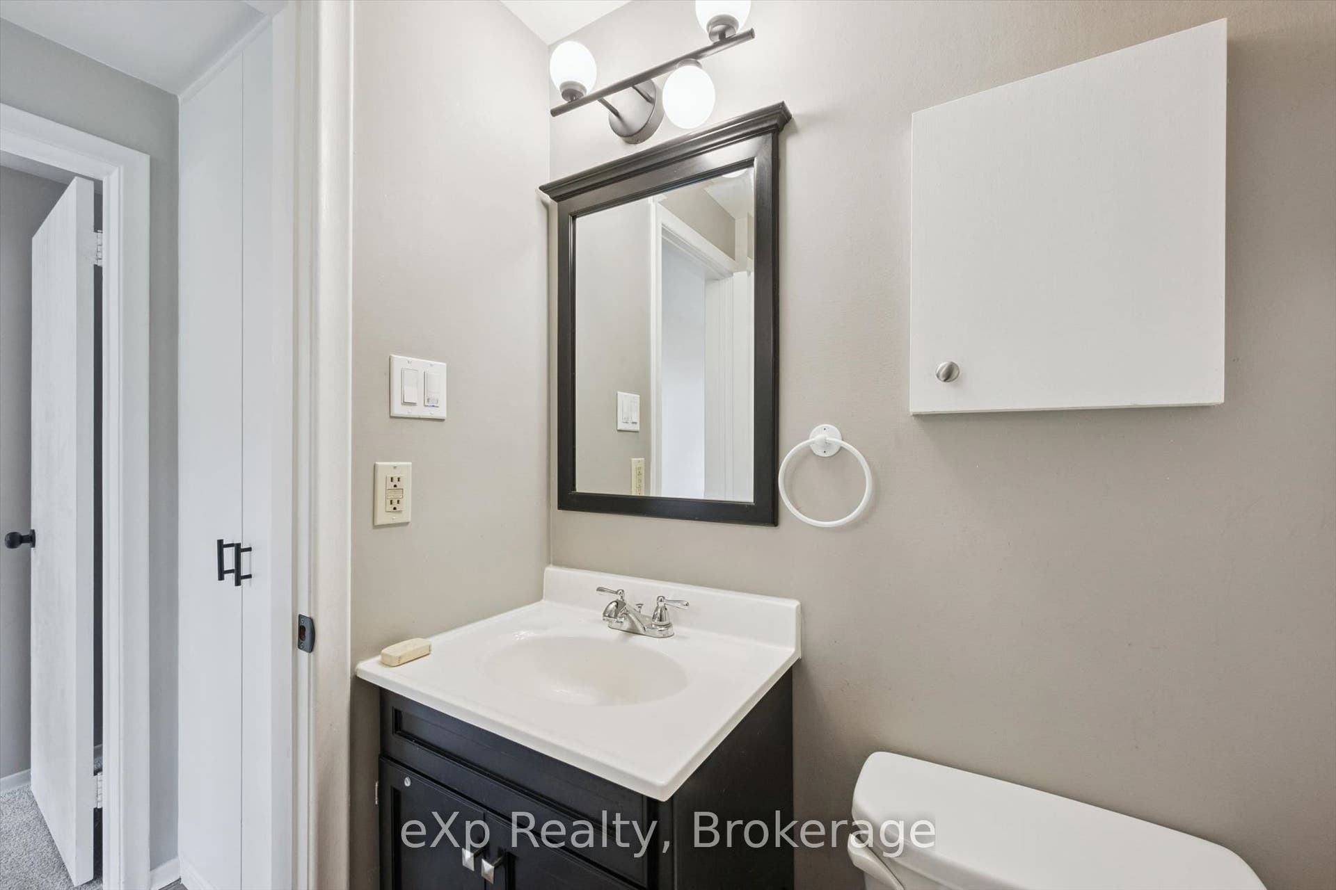 130 Speedvale Avenue W, Guelph, Wellington ON N1H 1K4 130 Speedvale Avenue W, Guelph, Wellington ON N1H 1K4