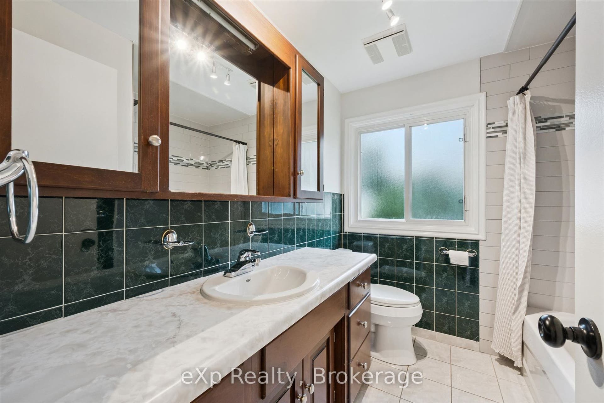 130 Speedvale Avenue W, Guelph, Wellington ON N1H 1K4 130 Speedvale Avenue W, Guelph, Wellington ON N1H 1K4