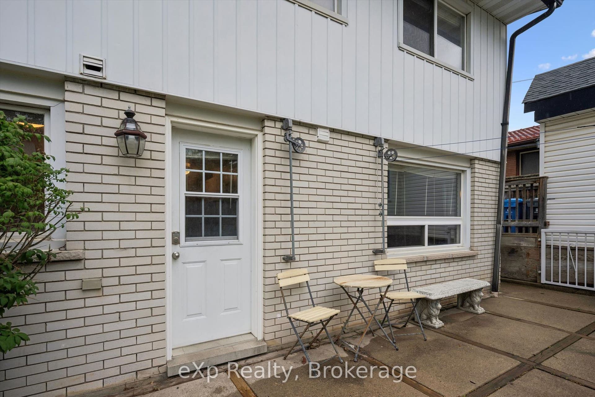 130 Speedvale Avenue W, Guelph, Wellington ON N1H 1K4 130 Speedvale Avenue W, Guelph, Wellington ON N1H 1K4