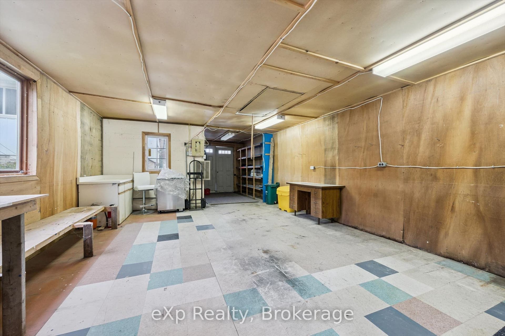 130 Speedvale Avenue W, Guelph, Wellington ON N1H 1K4 130 Speedvale Avenue W, Guelph, Wellington ON N1H 1K4