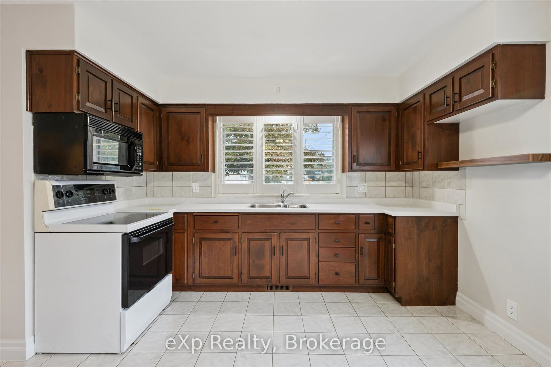 130 Speedvale Avenue W, Guelph, Wellington ON N1H 1K4 130 Speedvale Avenue W, Guelph, Wellington ON N1H 1K4